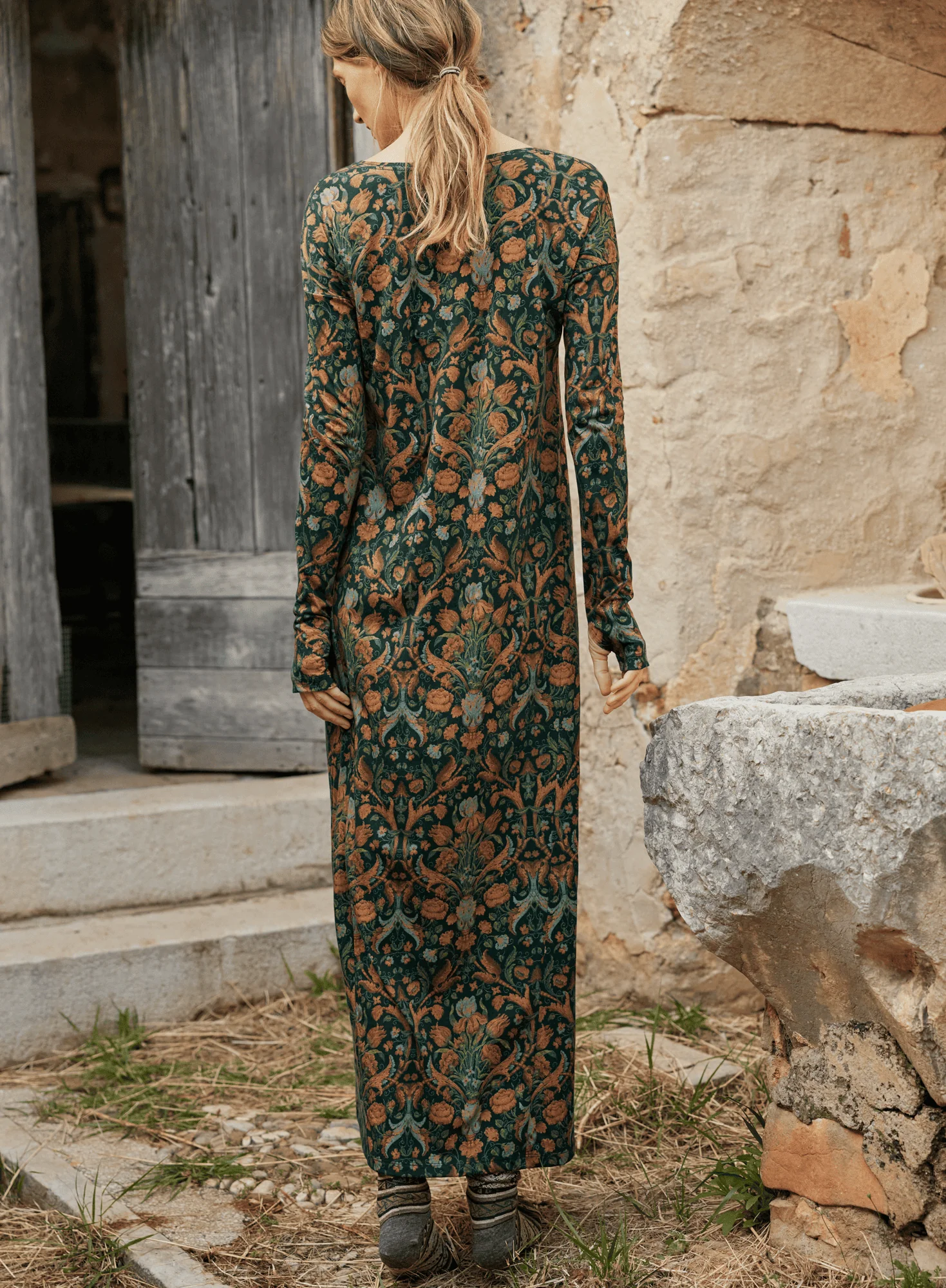 Annie's Tapestry Nightgown - Image 2