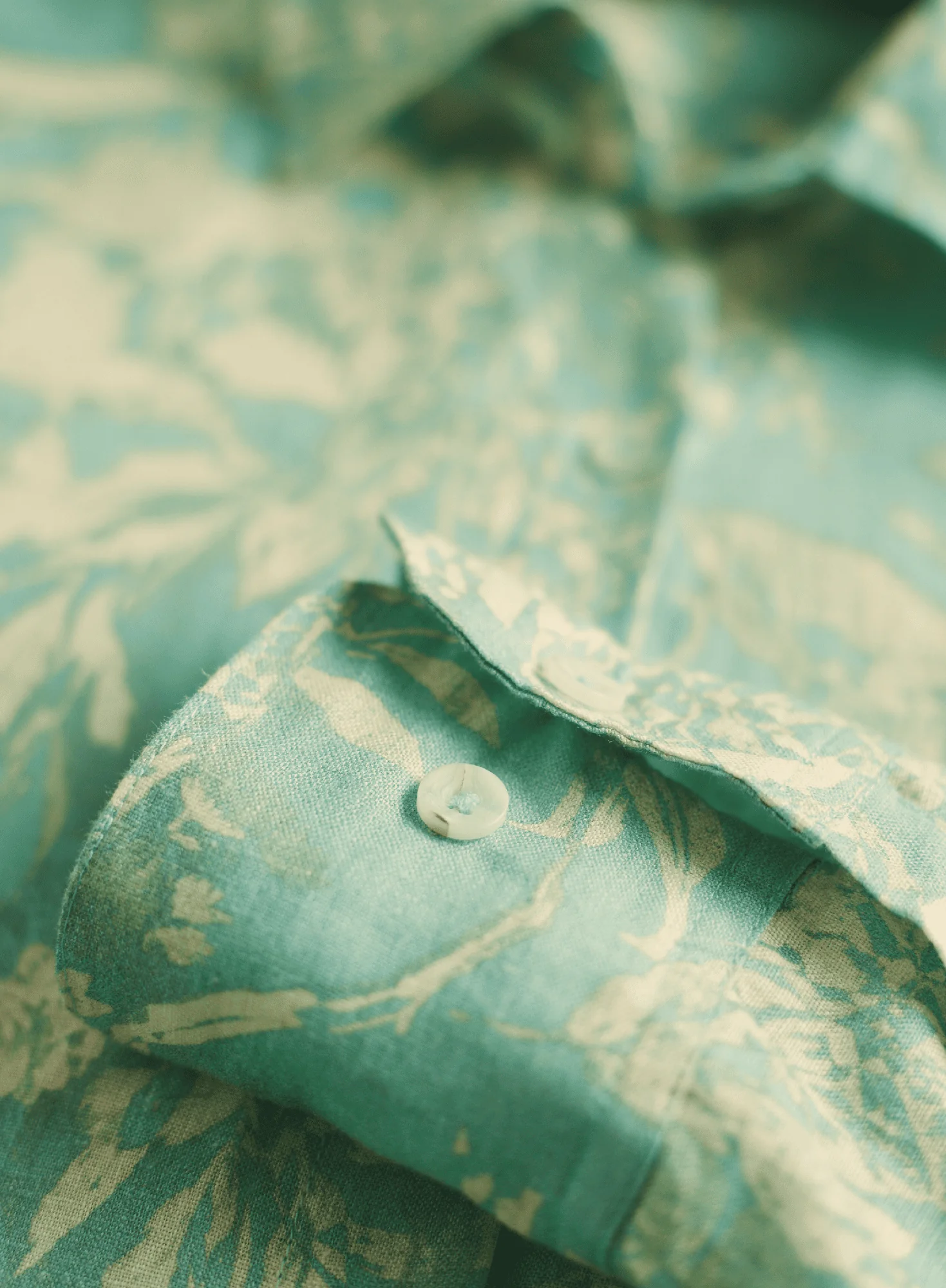 Aquatint Linen Shirt - Image 3