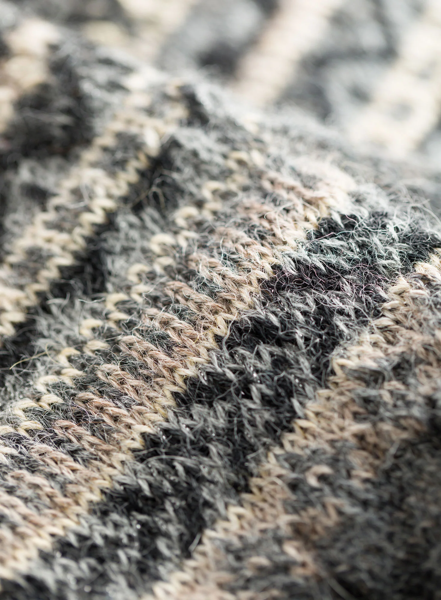 Arica Gloves - Image 2