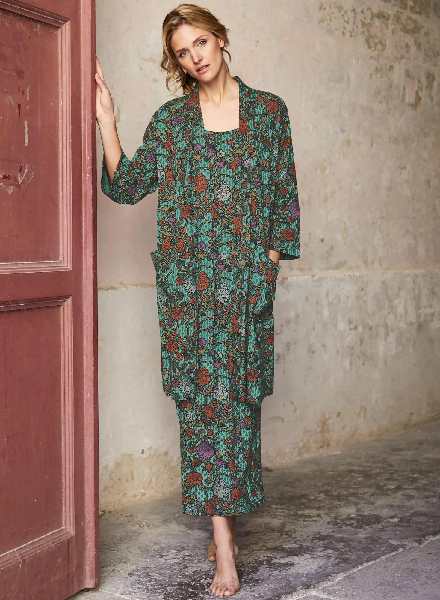 Art Nouveau Robe - Image 6
