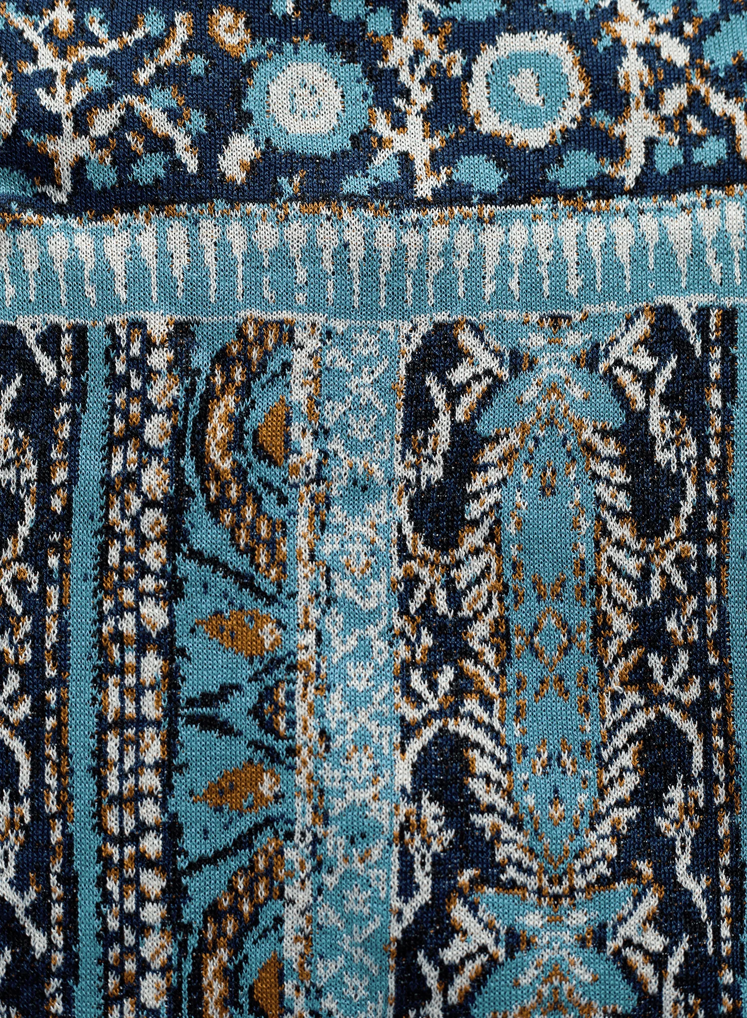 Assam Pullover - Image 3