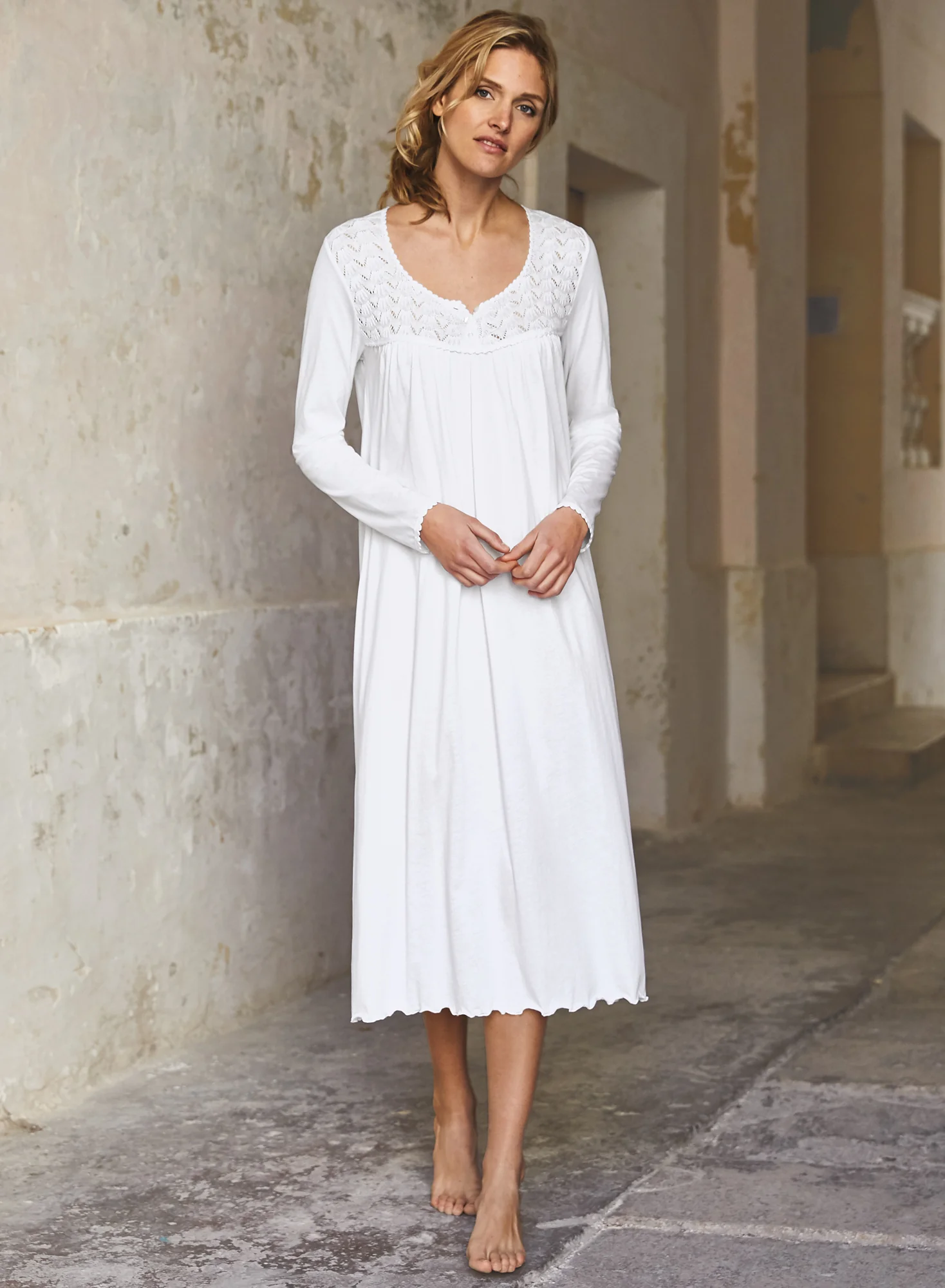Bella Nightgown