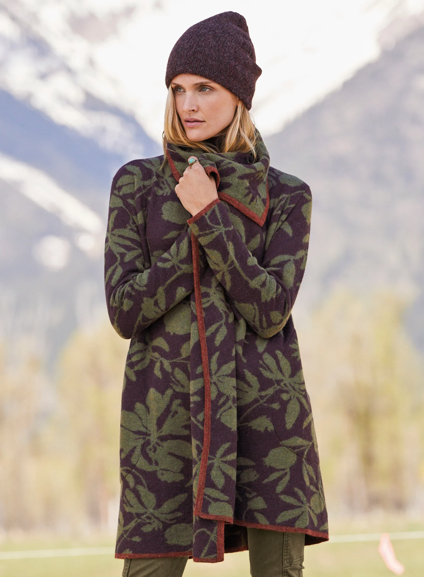 Bellona Knit Coat - Image 7