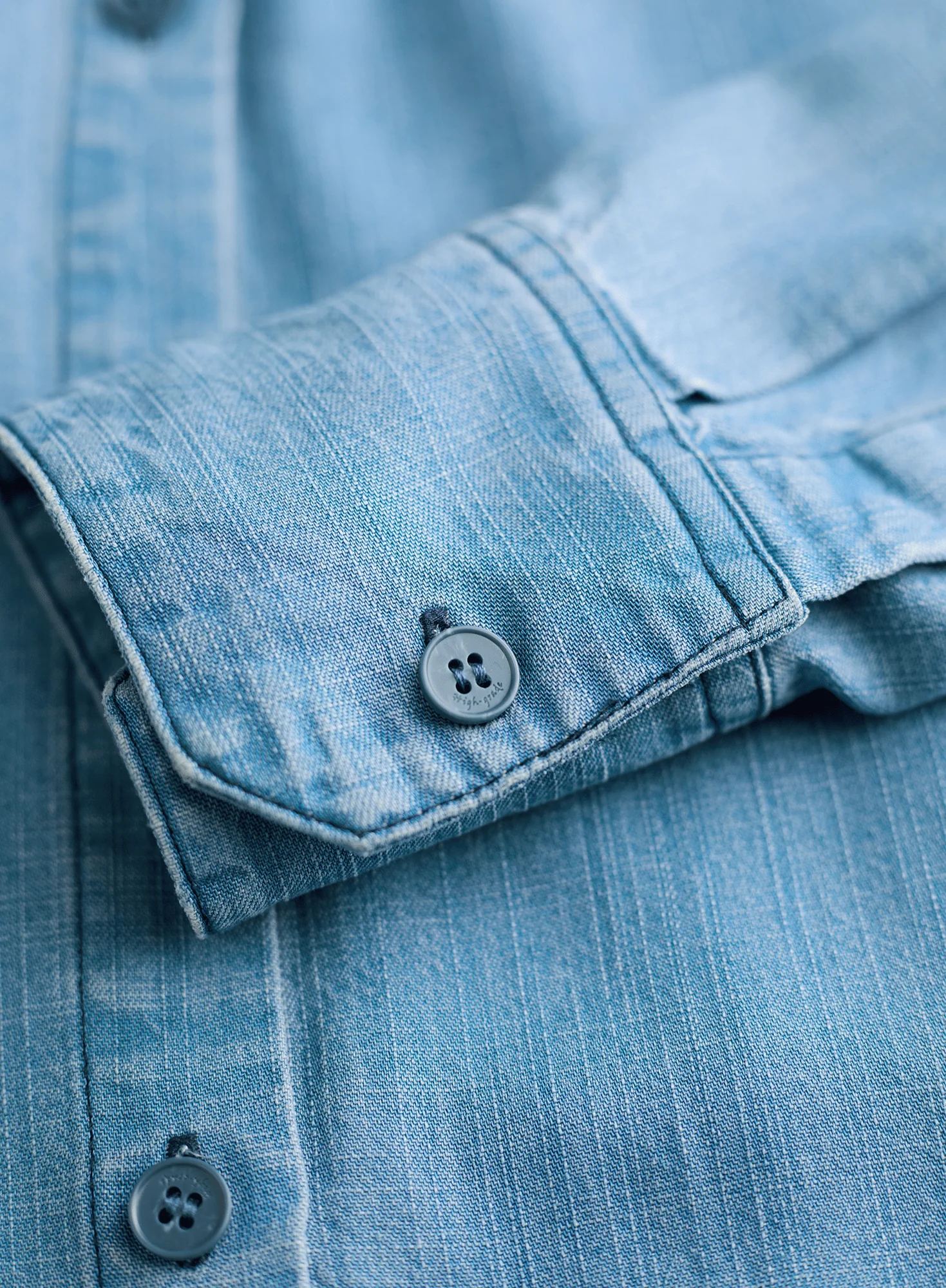 Big Sky Chambray Shirt - Image 3