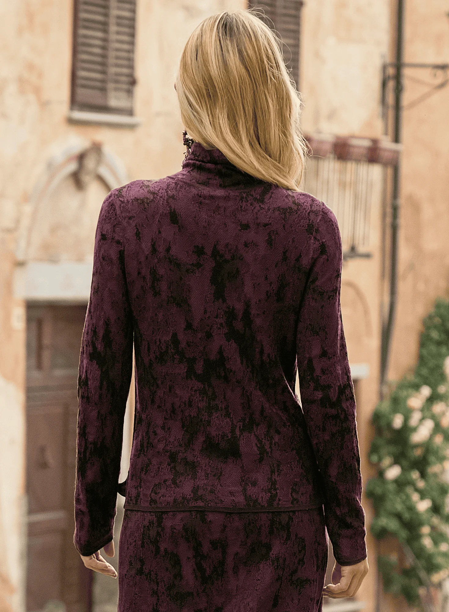 Cesena T-Neck - Image 2
