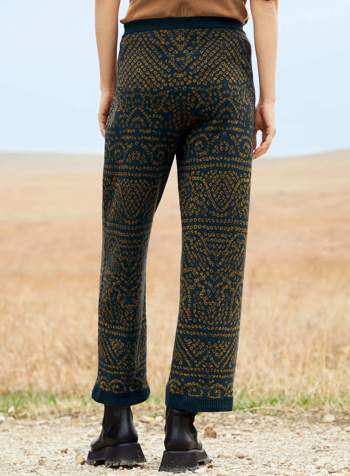 Chambal Cropped Pants - Image 2
