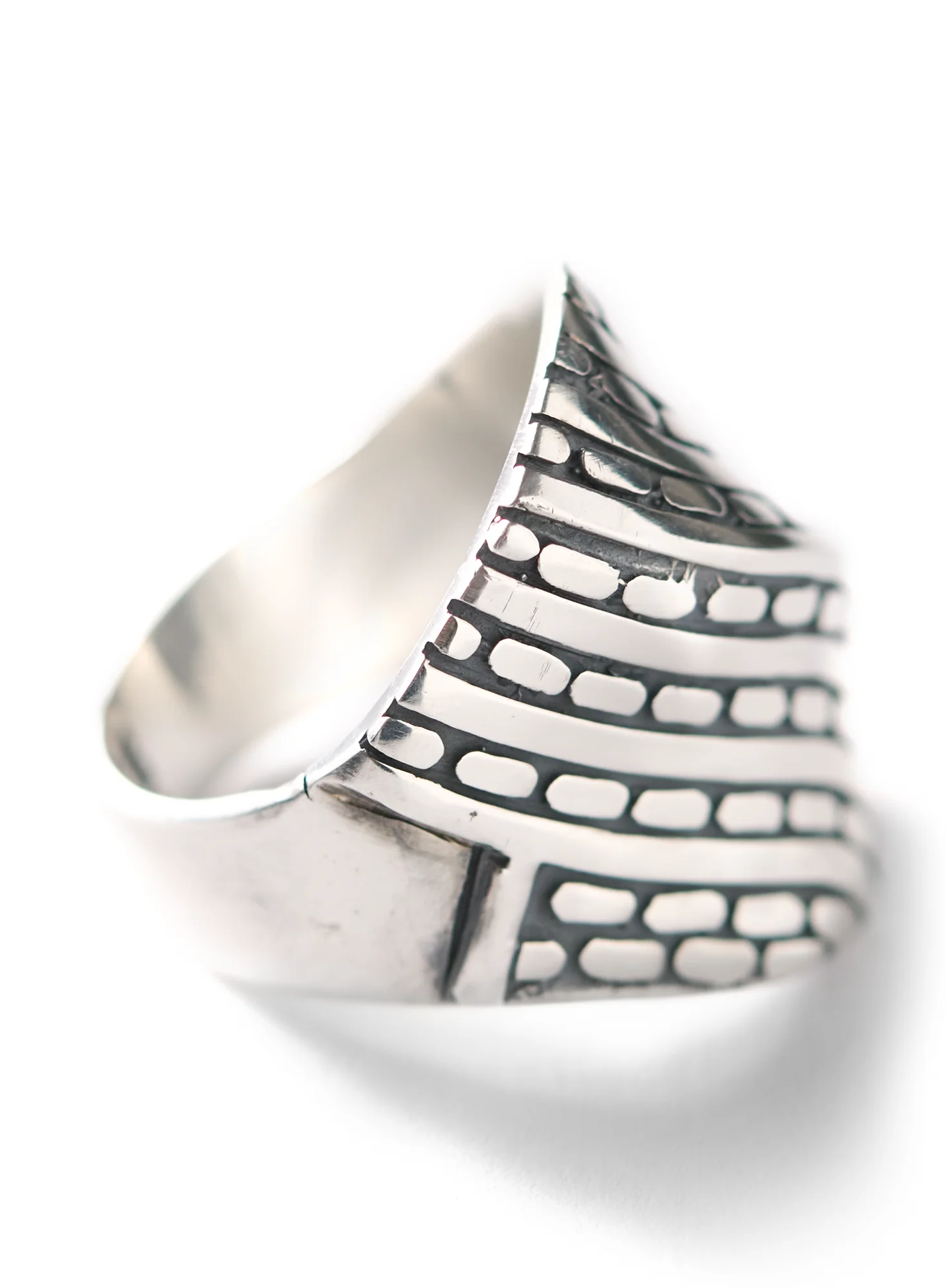 Chavin Ring - Image 2