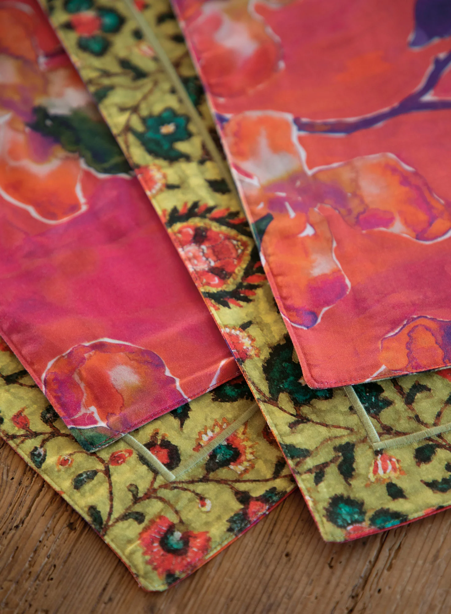 Chintz/Bougainvillea Plmts, Set 4 - Image 2