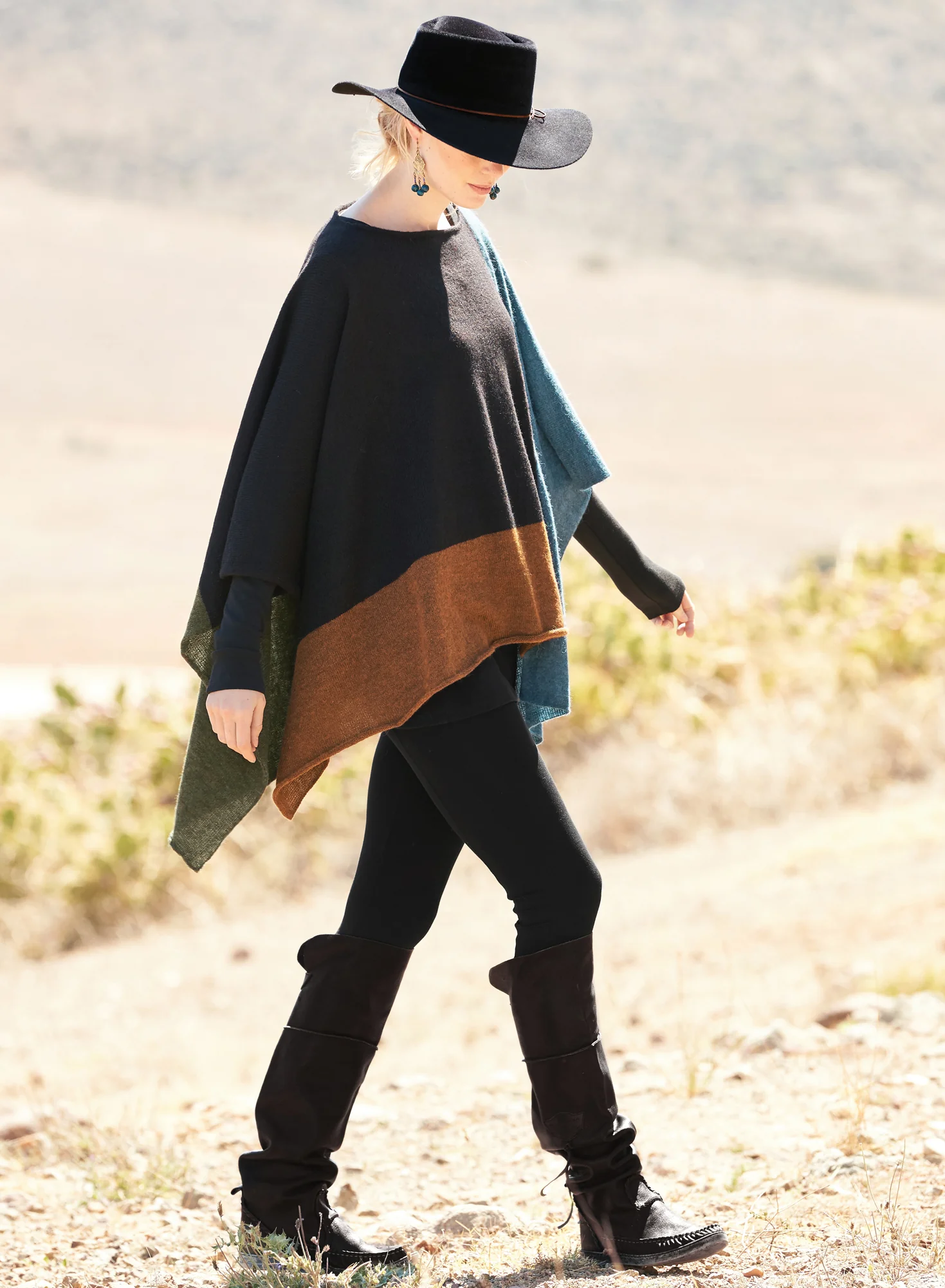 Colorblock Poncho - Image 2