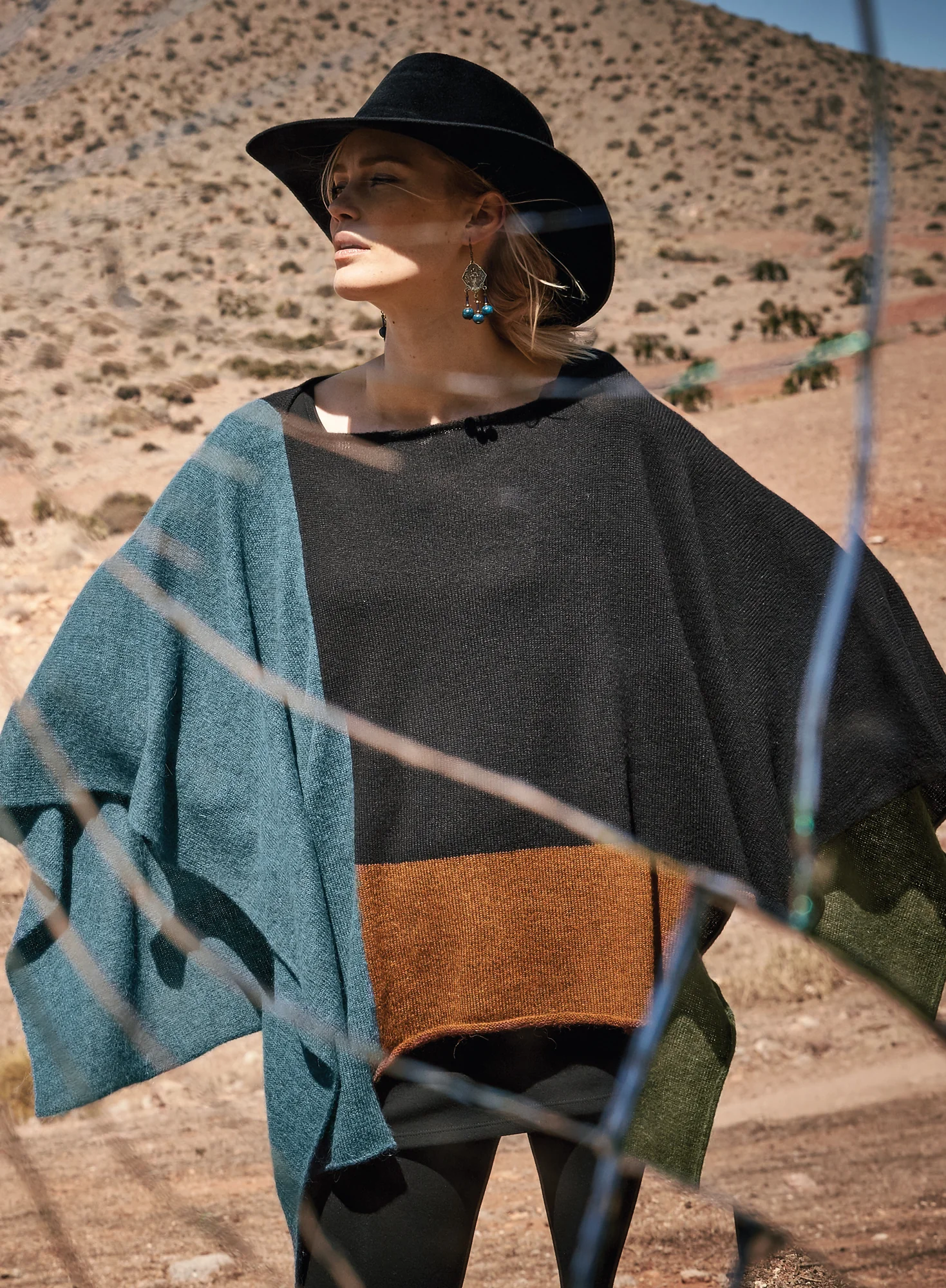 Colorblock Poncho - Image 4