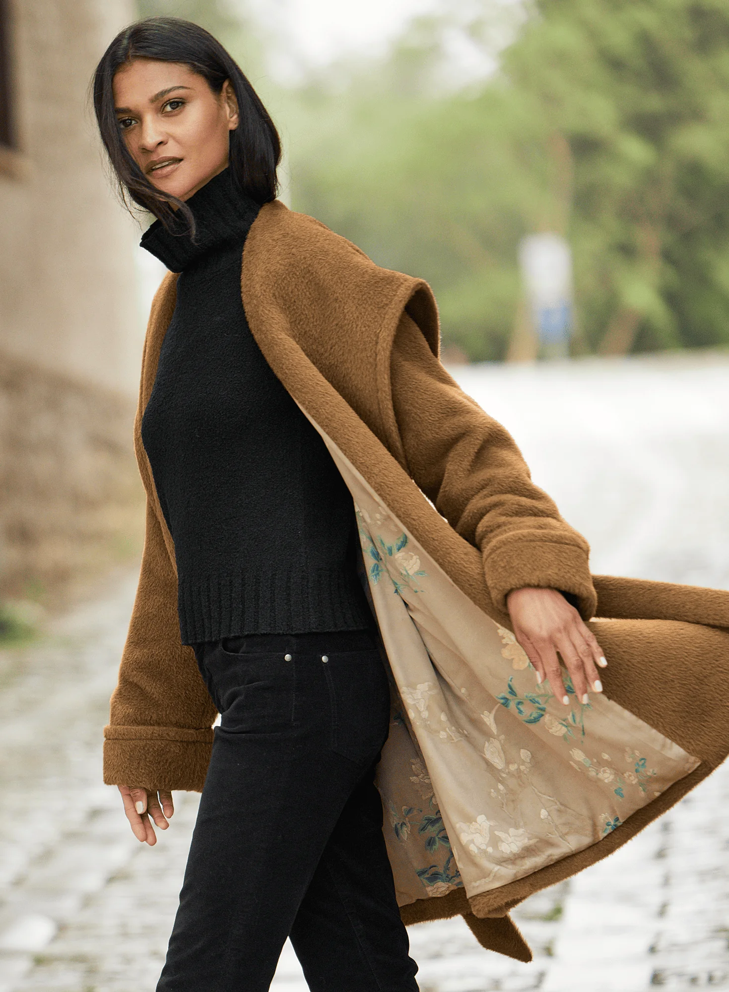 Cortina Wrap Coat - Image 4