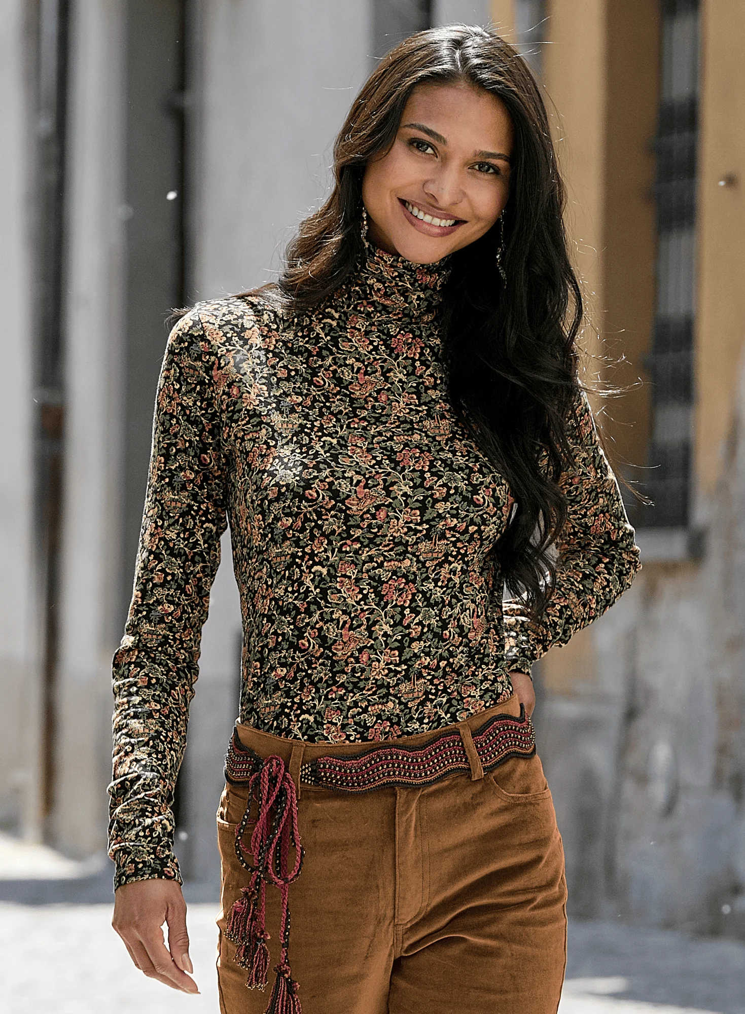 Creeping Thyme T-Neck - Image 4