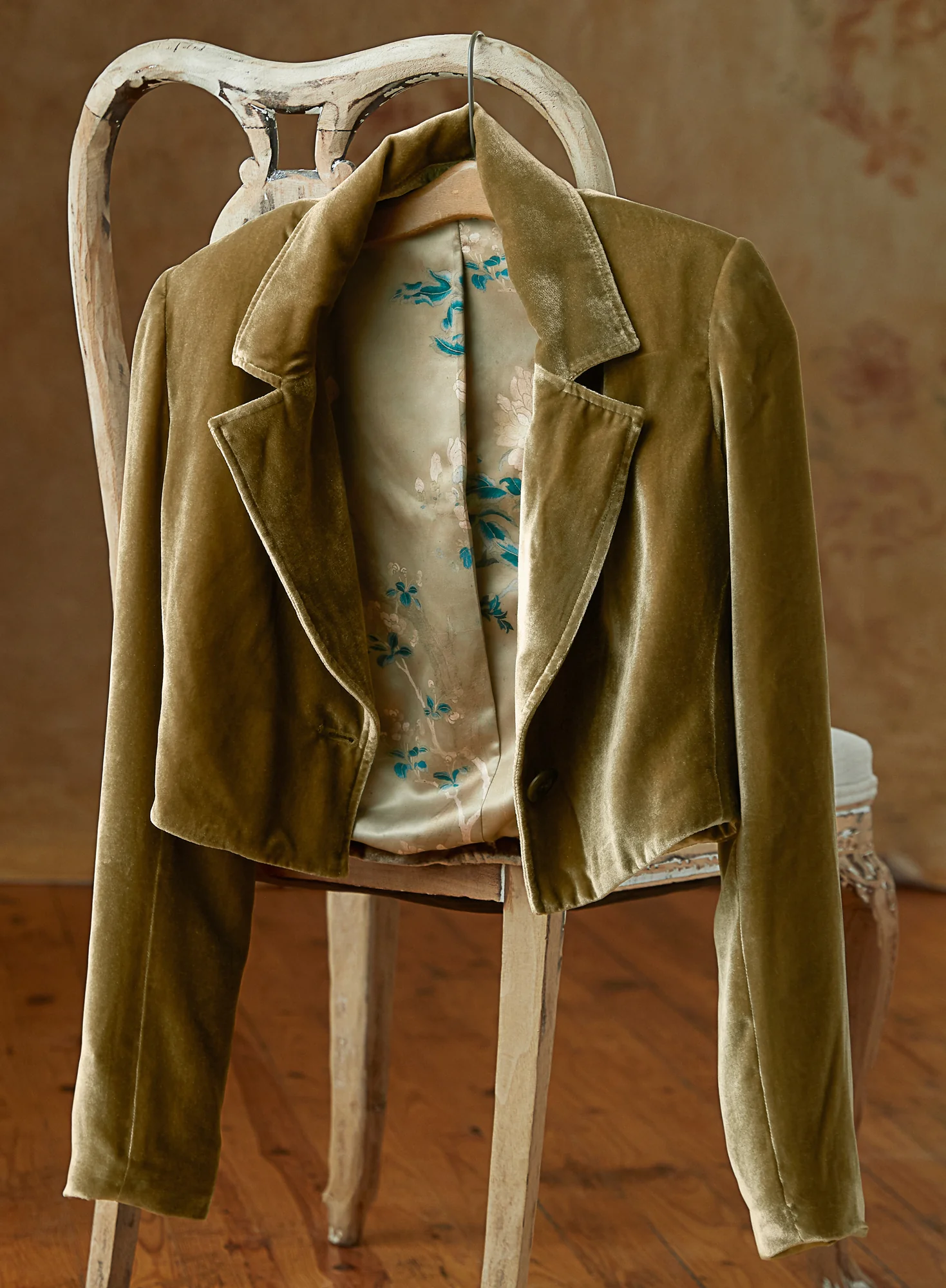 Cropped Velvet Jacket - Image 6