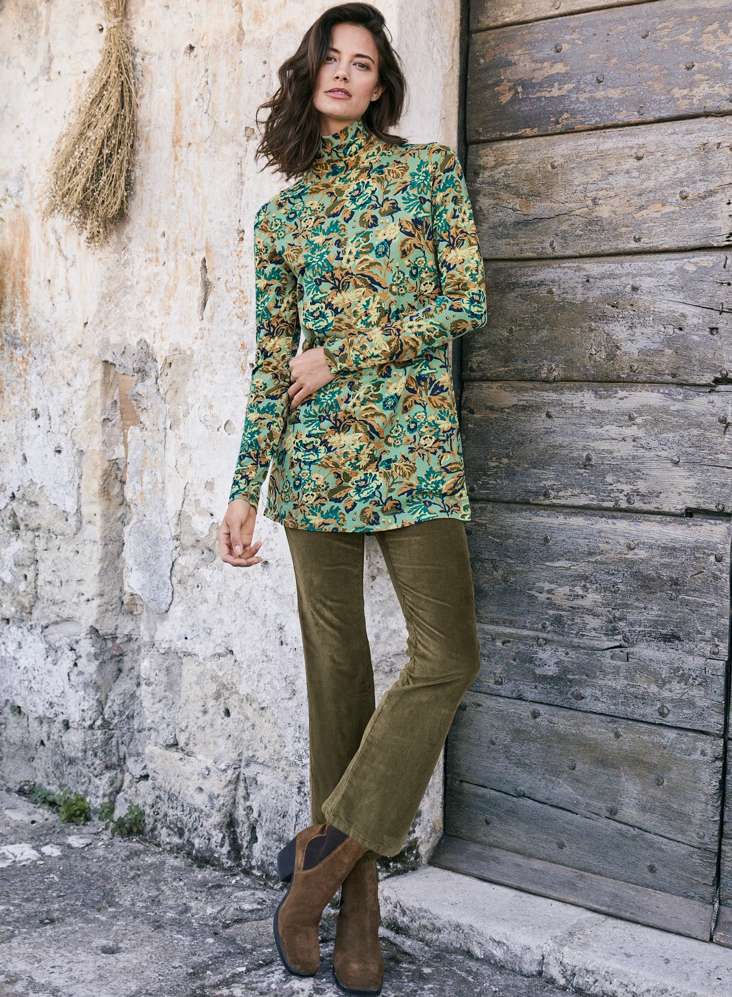 Cropped Velveteen Jeans - Image 4
