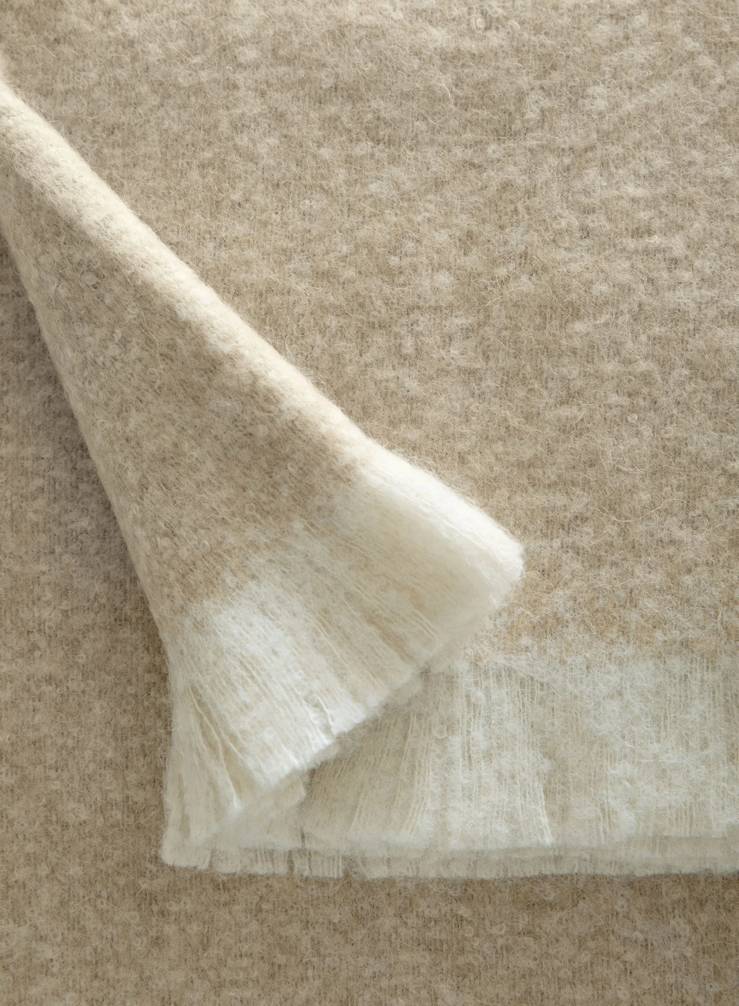 Cumulus Alpaca Throw - Image 3