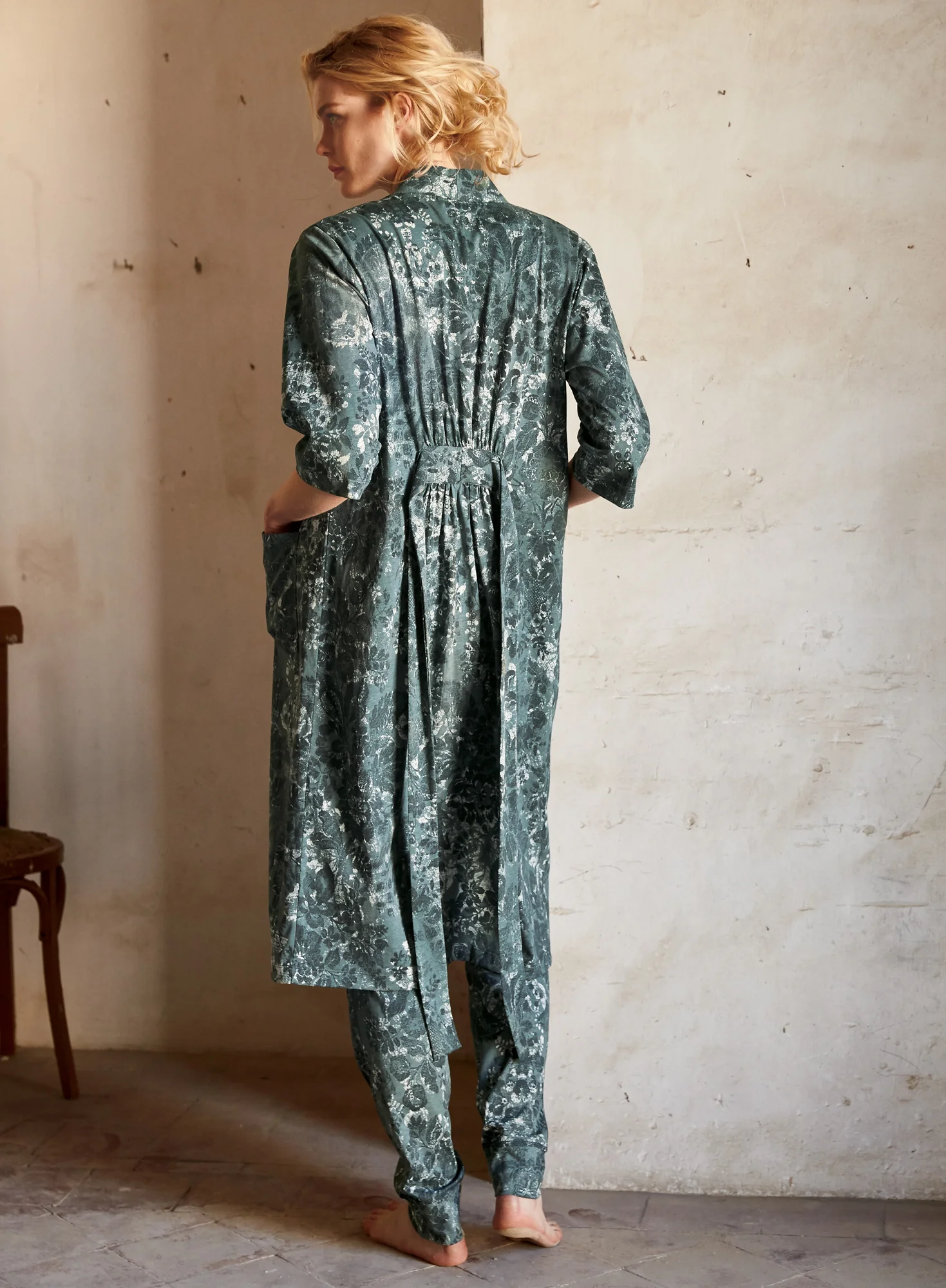 Damask Robe - Image 2