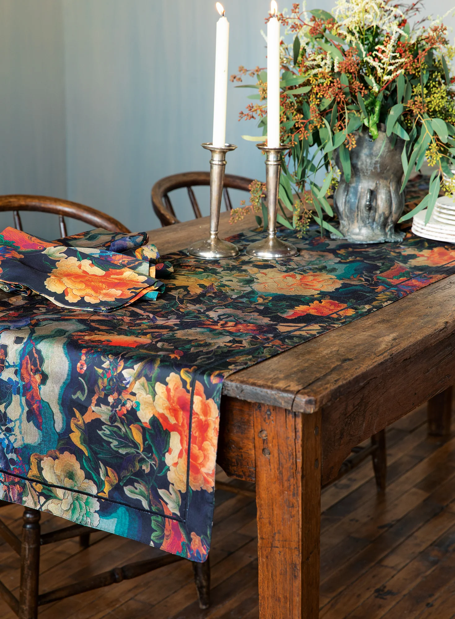 Dynasty Floral Table Runner - Image 3