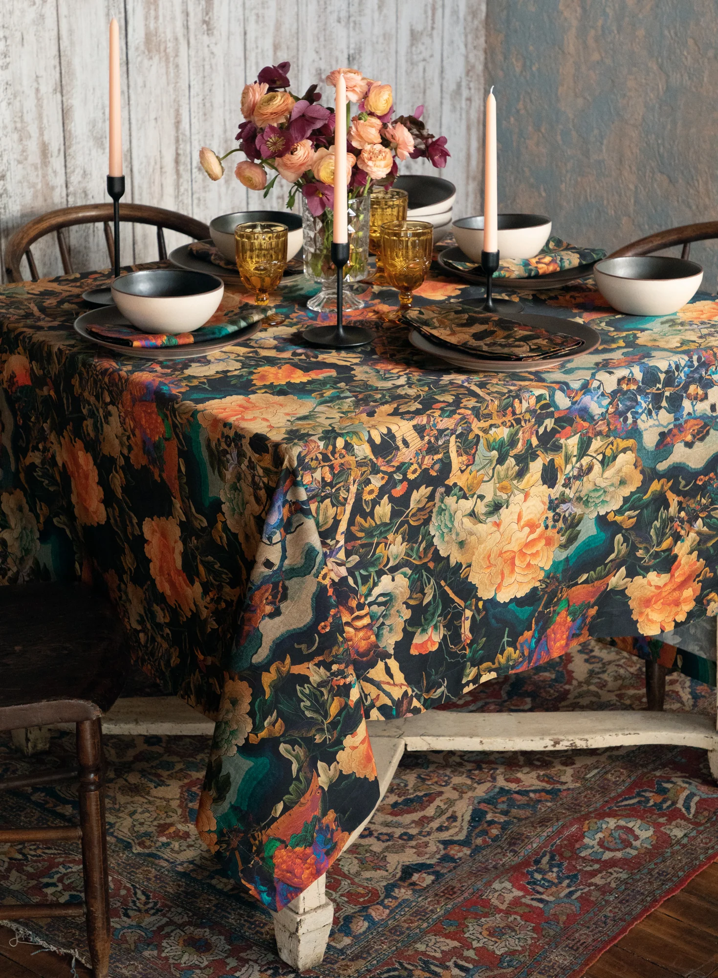 Dynasty Floral Tablecloth - Image 4