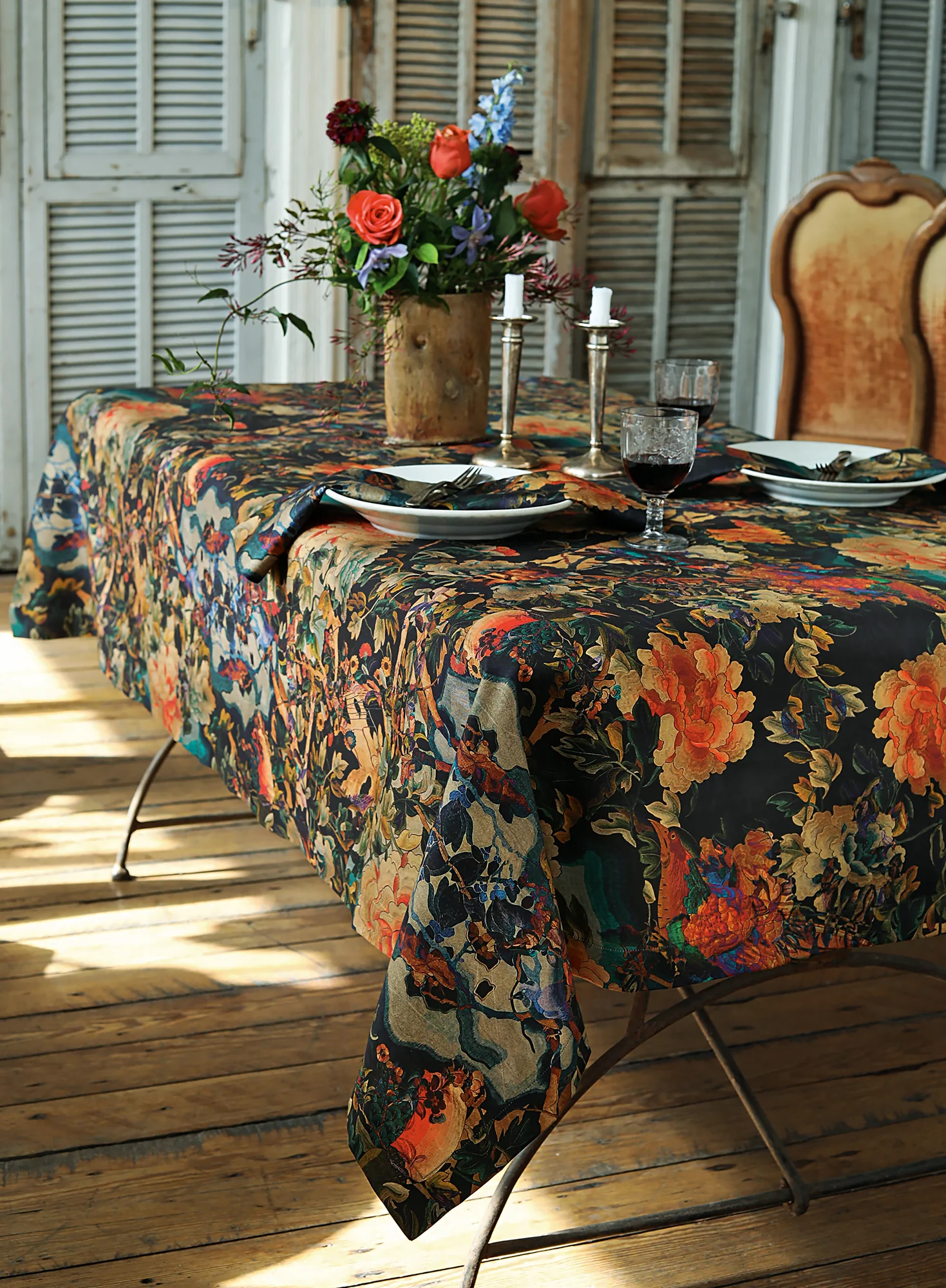 Dynasty Floral Tablecloth - Image 4