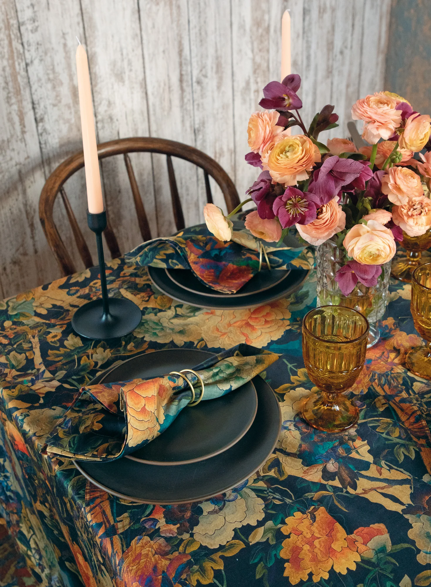 Dynasty Floral Tablecloth - Image 3