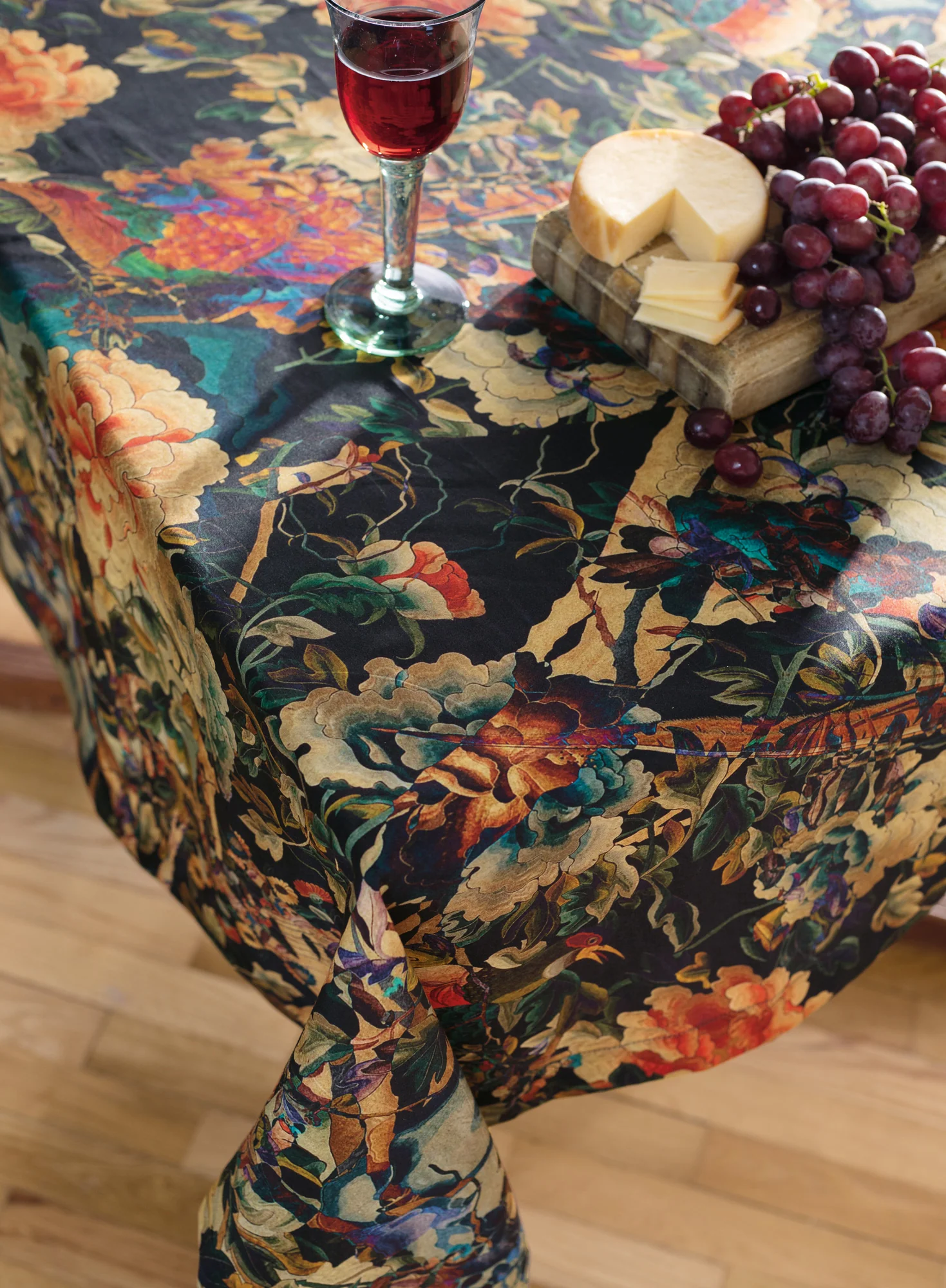 Dynasty Floral Tablecloth - Image 5