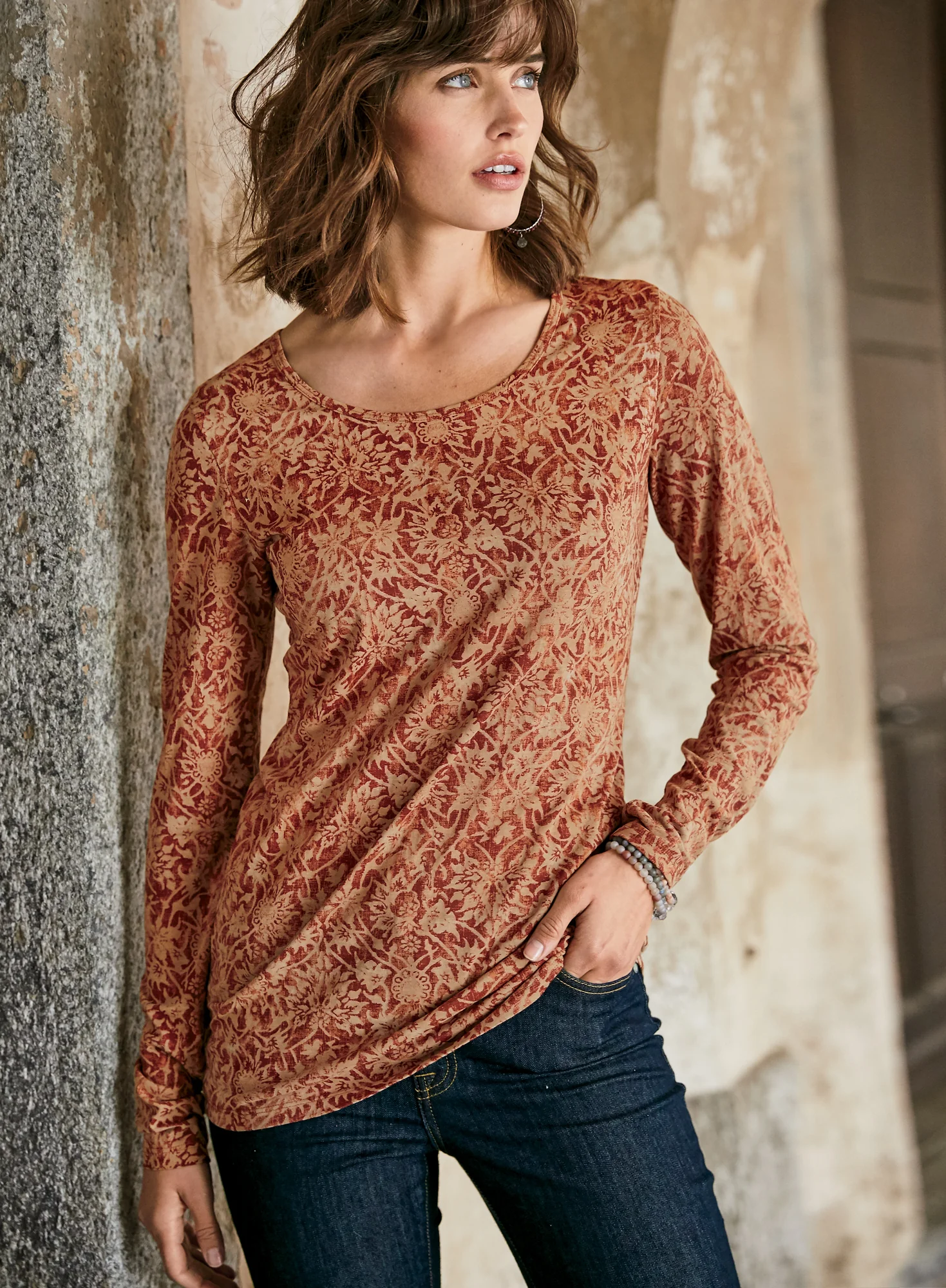 Etched Vine Tee