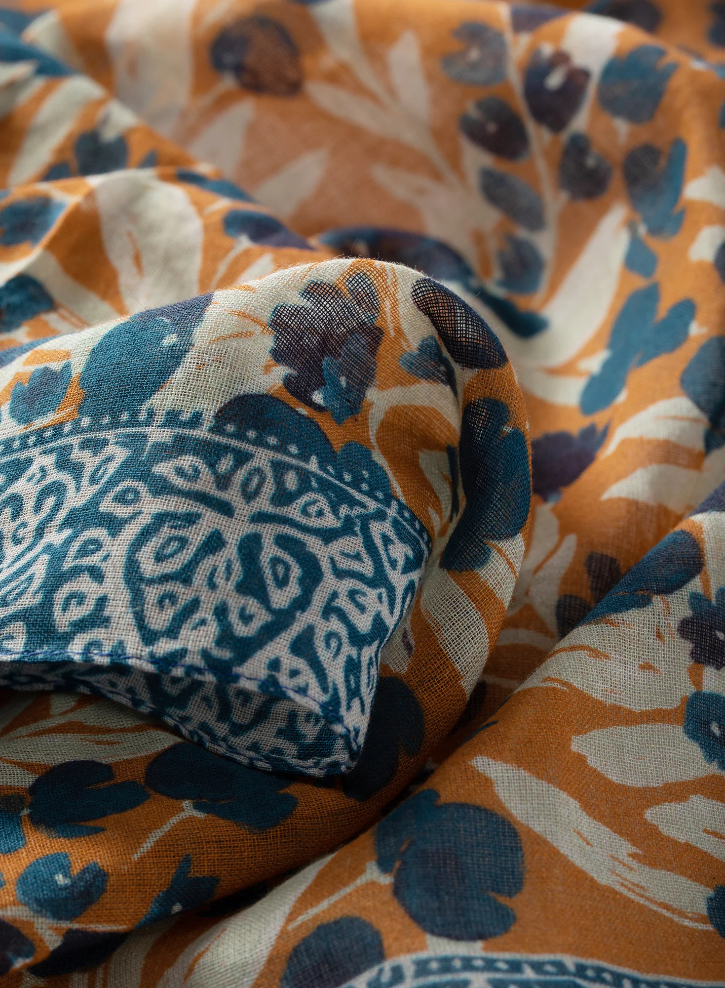 Floralinda Bandana - Image 2