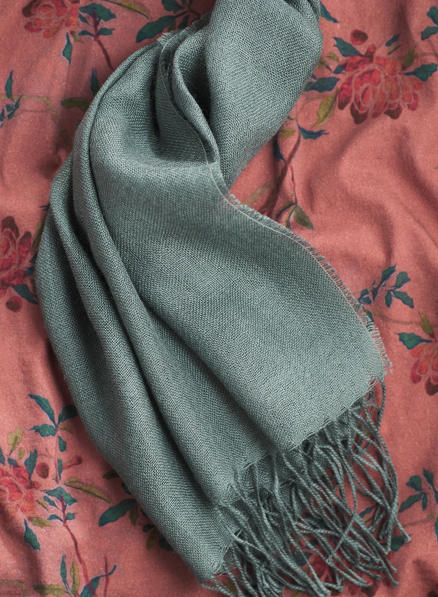 Gerolata Shawl - Image 2
