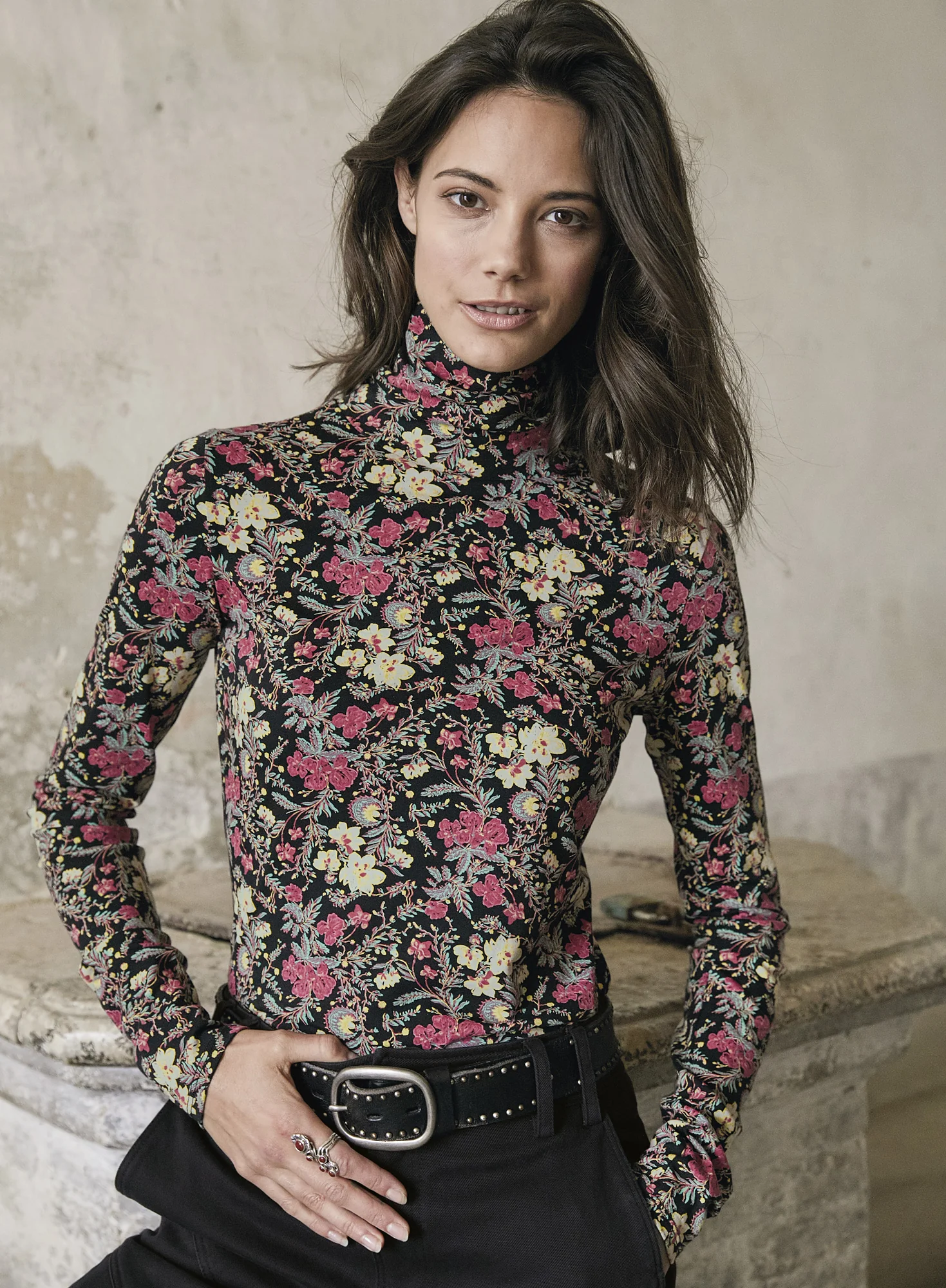 Glacier Flower T-Neck