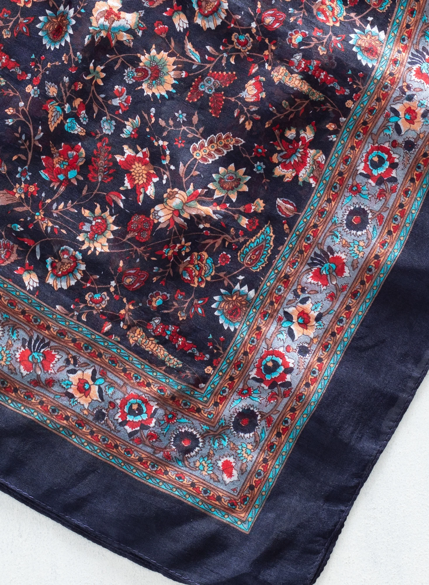 Golshan Square Scarf - Image 2