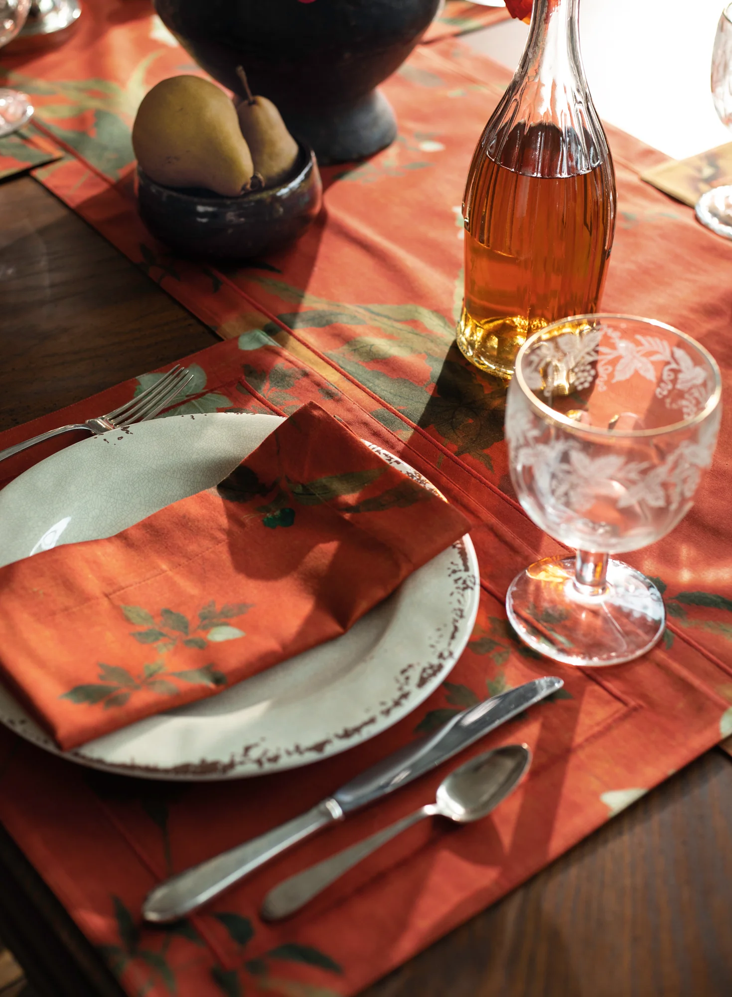 Hibiscus Tablerunner - Image 3