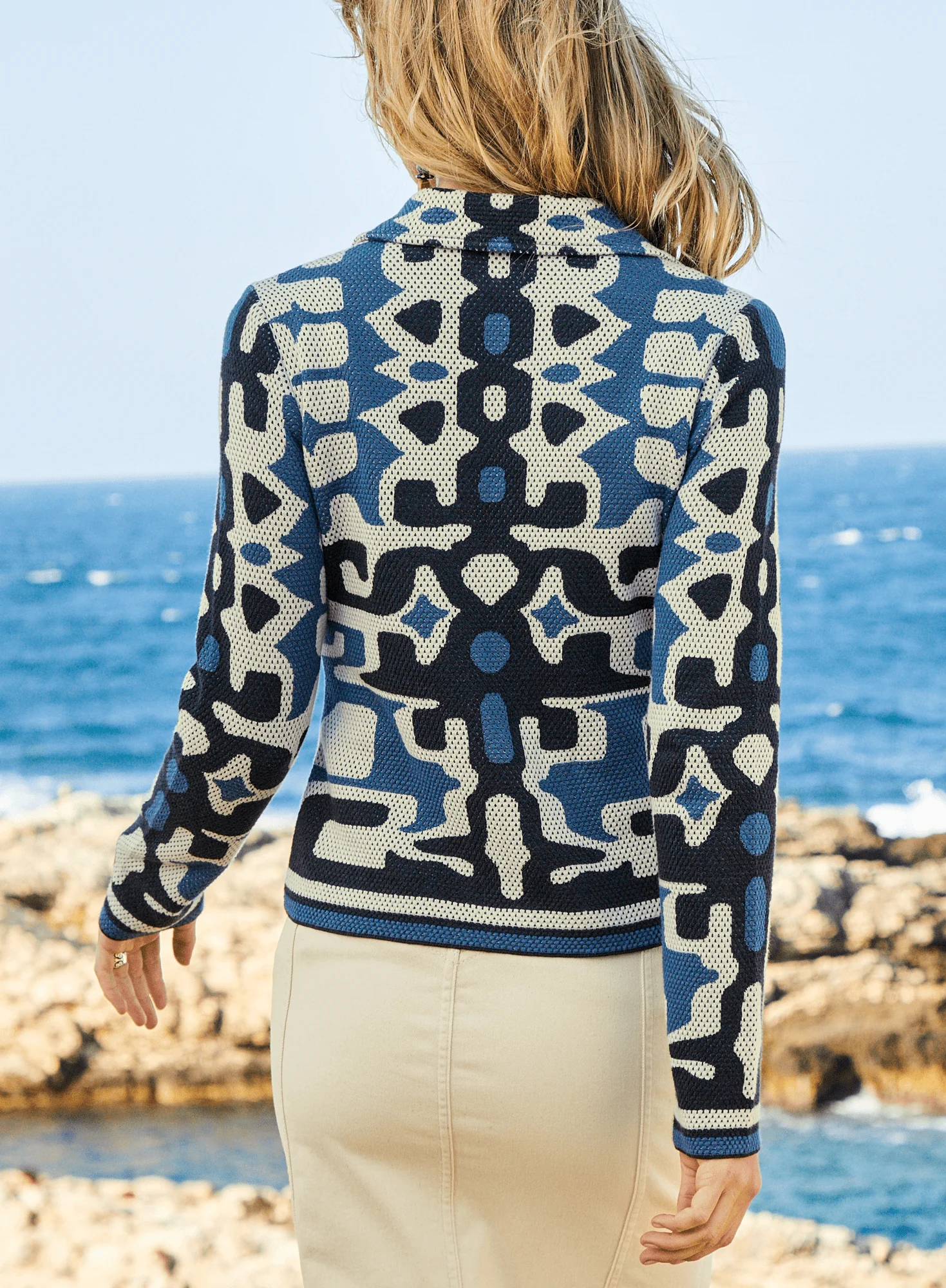 Hokkaido Knit Jacket - Image 2