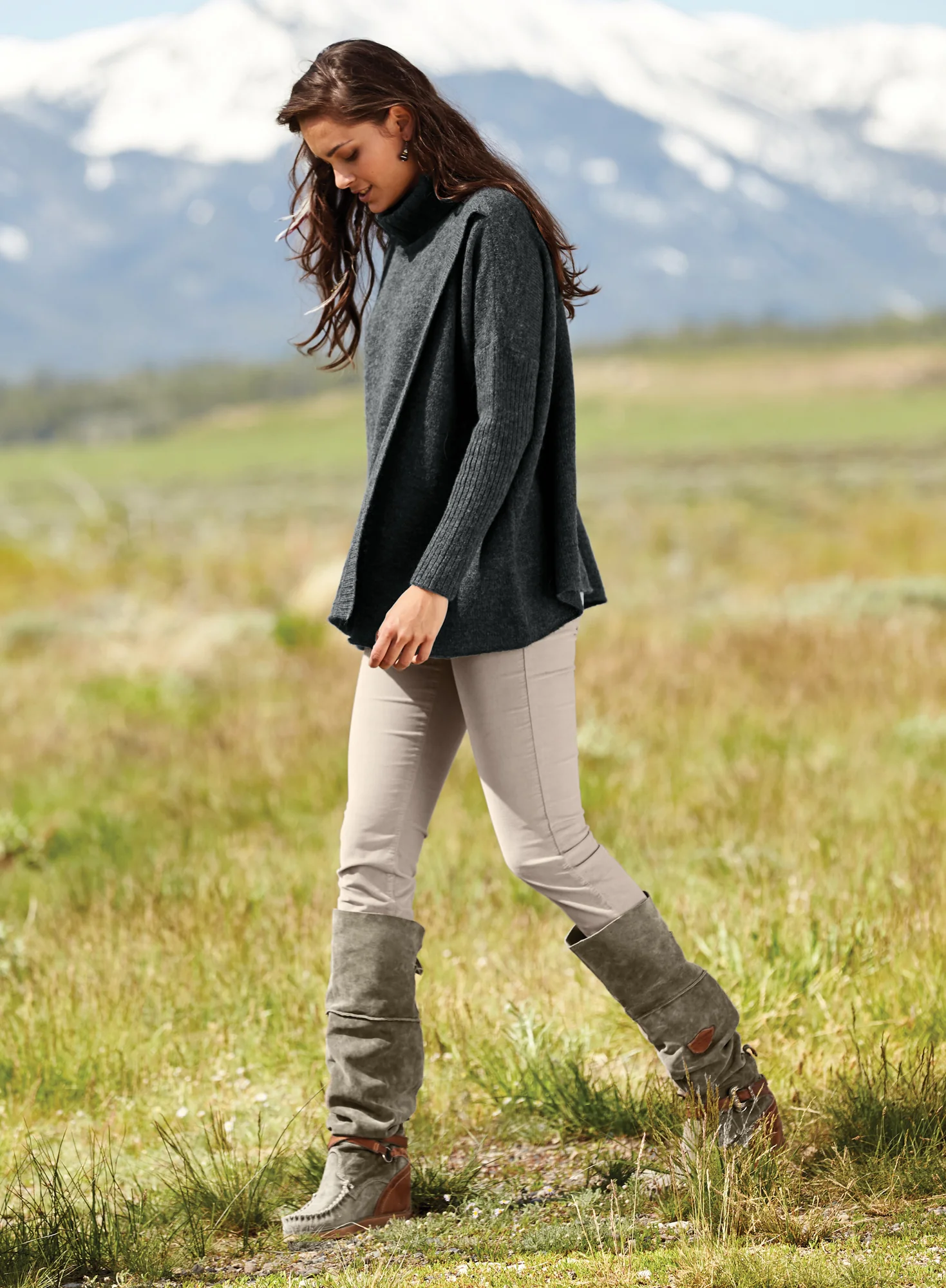 Holbrook T-Neck - Image 7