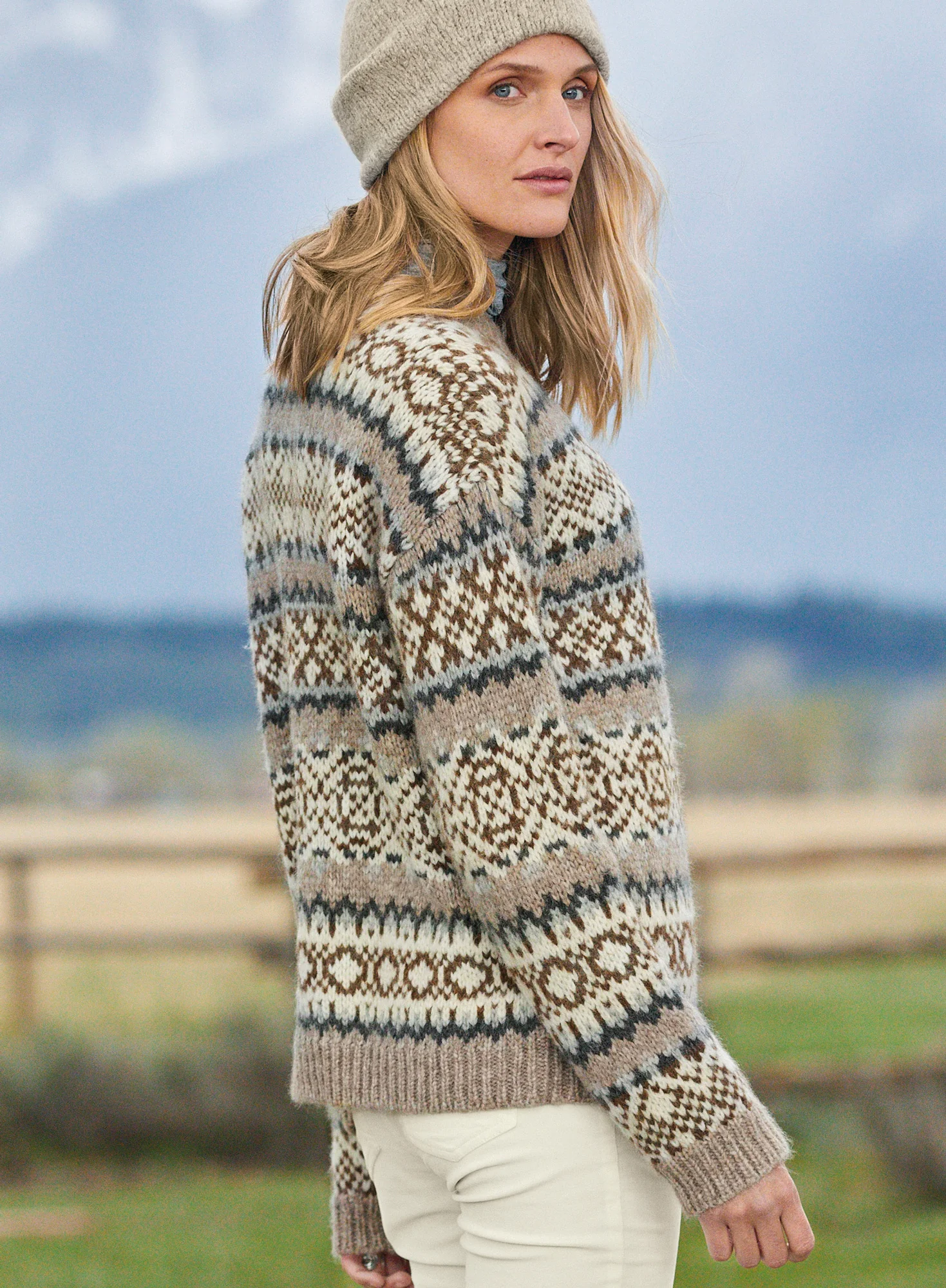 Hygge Pullover - Image 2