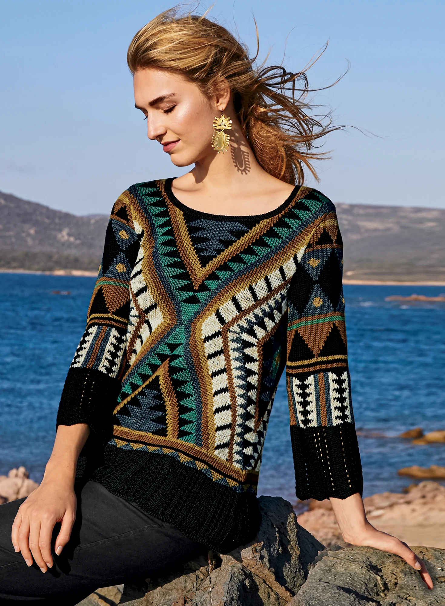 Illyria Pullover