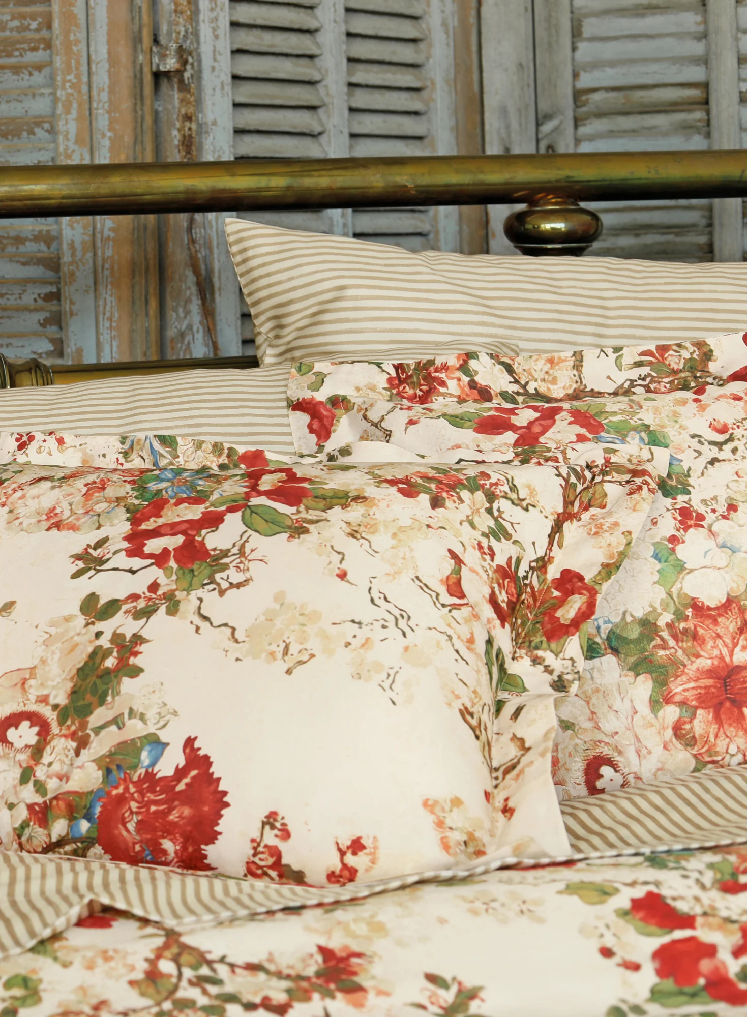 Ivory Hokkaido Flower Duvet Cover Set - Image 3