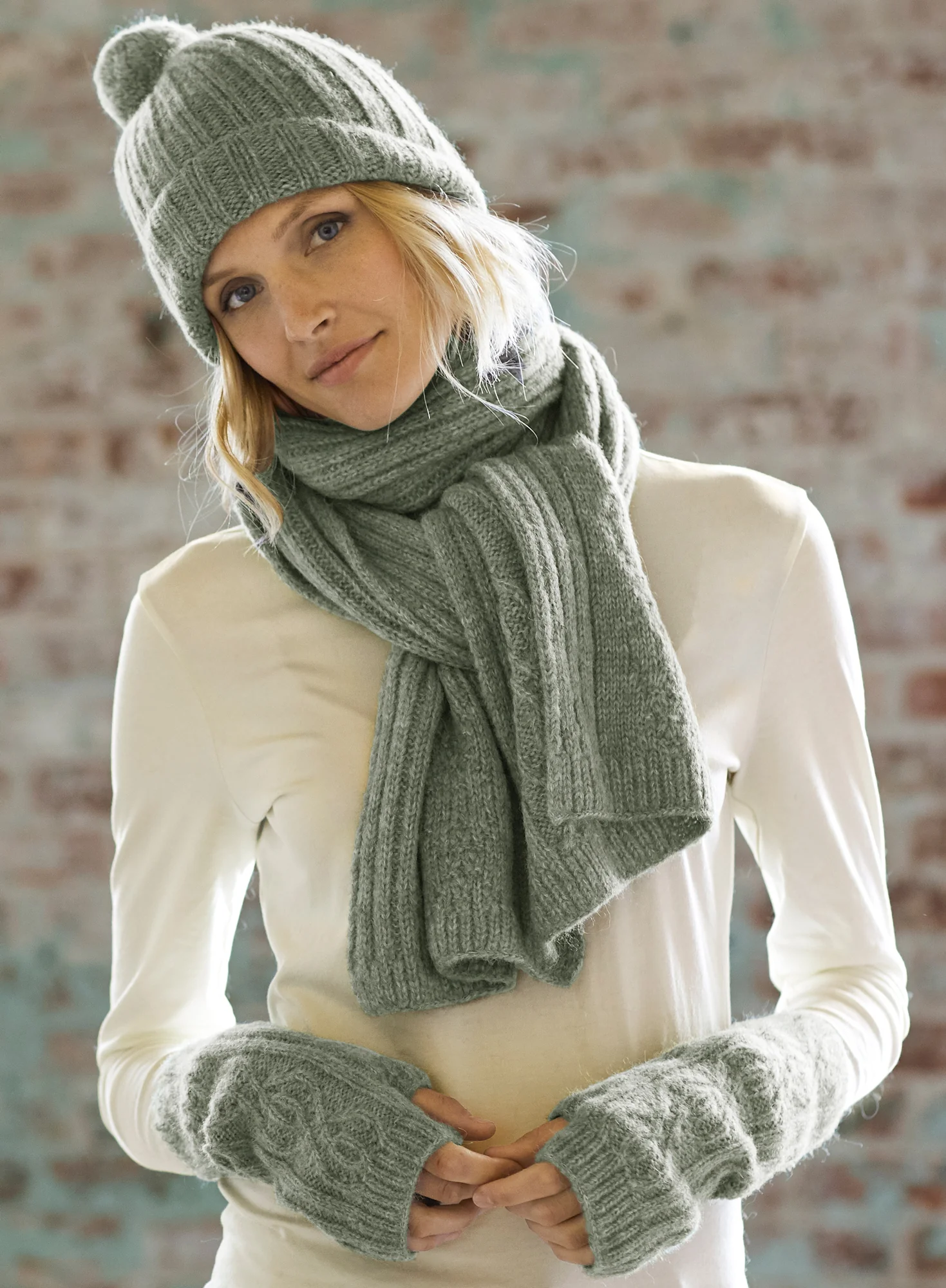 Jasmine Fingerless Gloves - Image 4