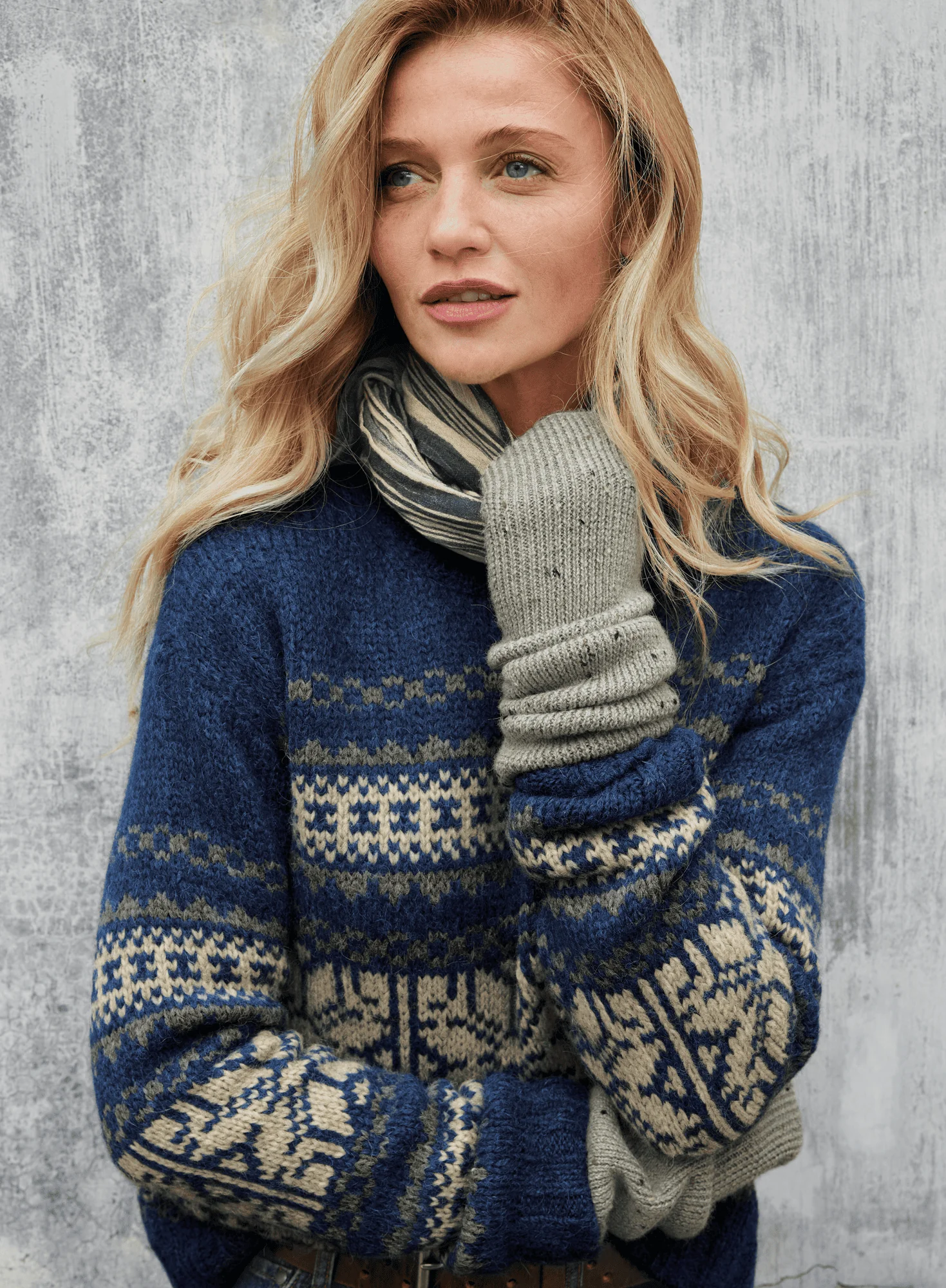 Killarney Fingerless Gloves - Image 3