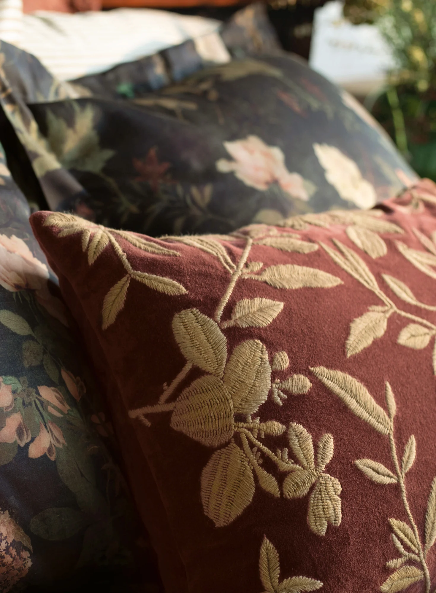 Laurel Leaf Embroidery Pillow - Image 5