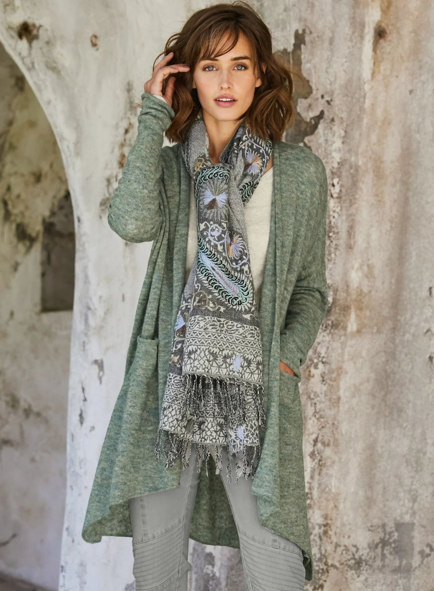 Lavinia Embroidered Shawl - Image 4