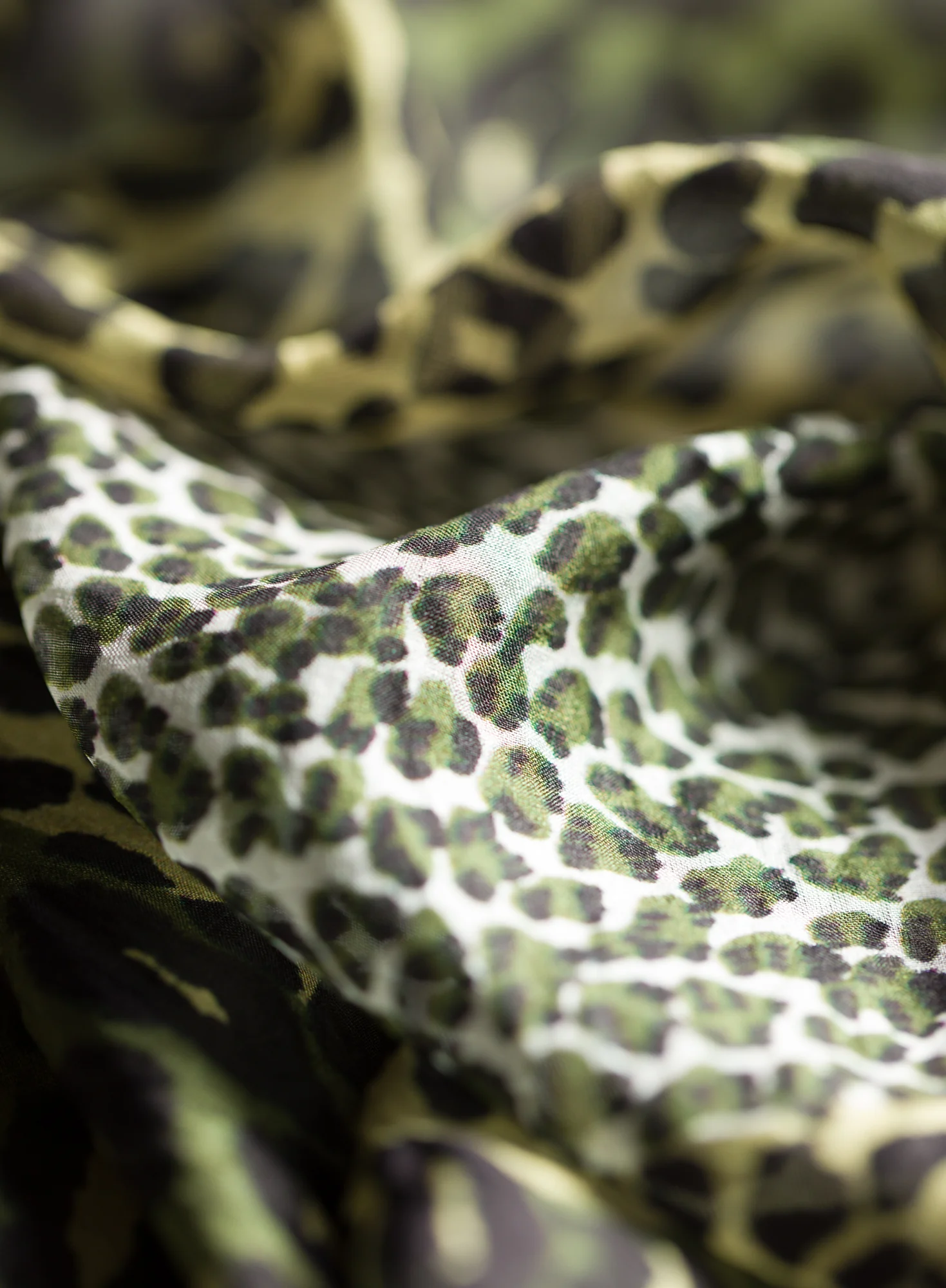 Leopard Silk Bandana - Image 2