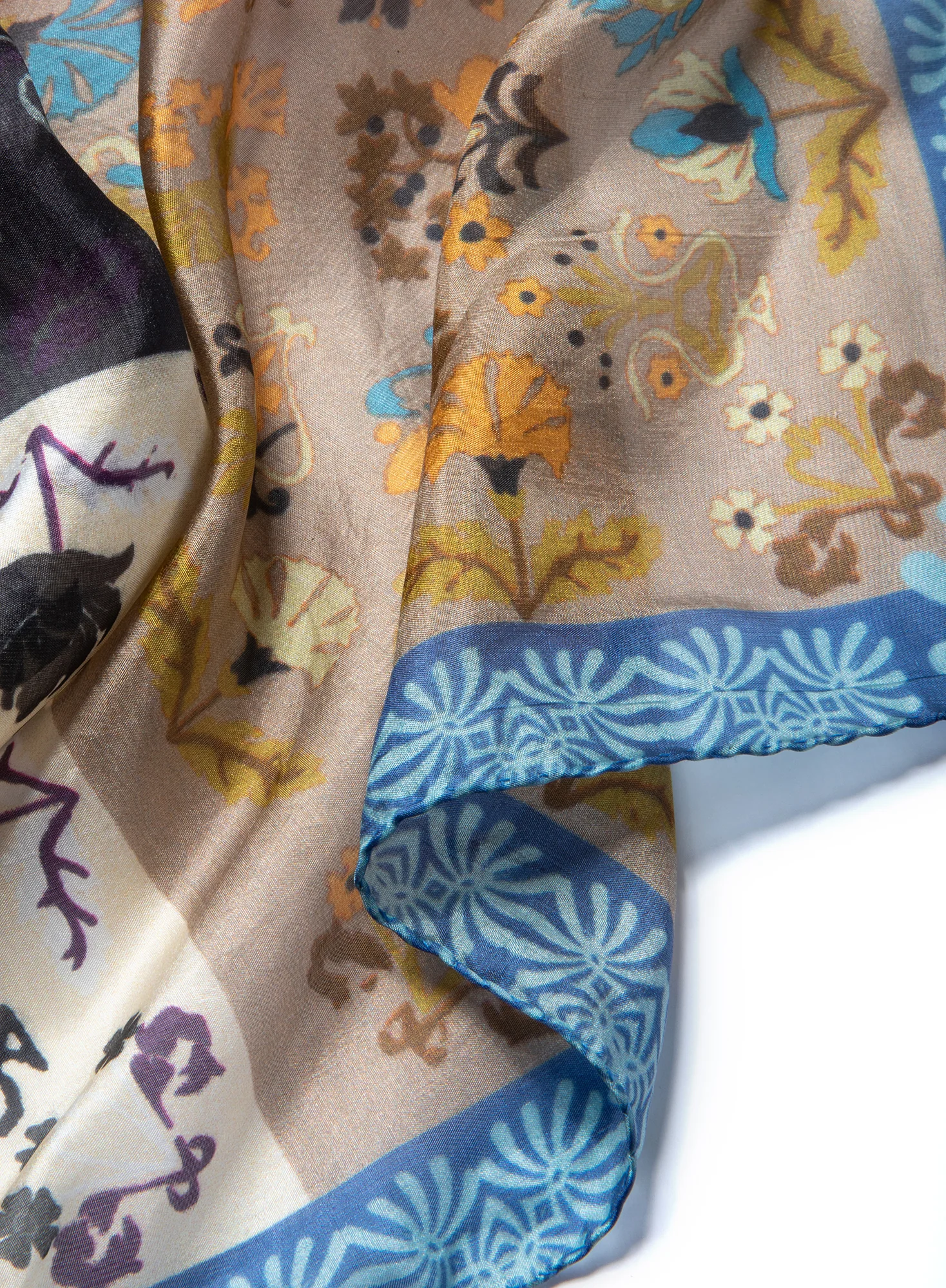 Lilith Bandana - Image 3