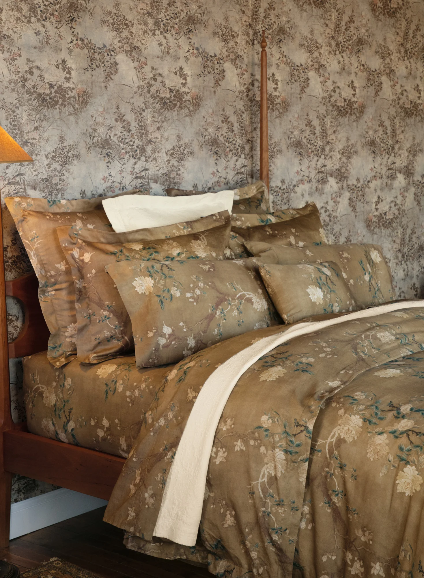 Magnolia Duvet Cover Set - Image 2
