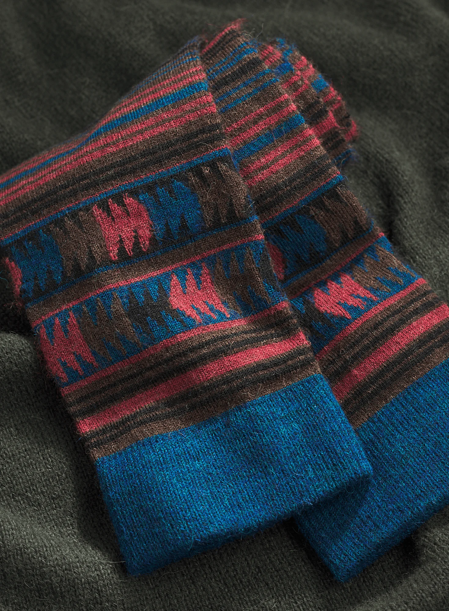 Men's Striped Arrowhead Socks