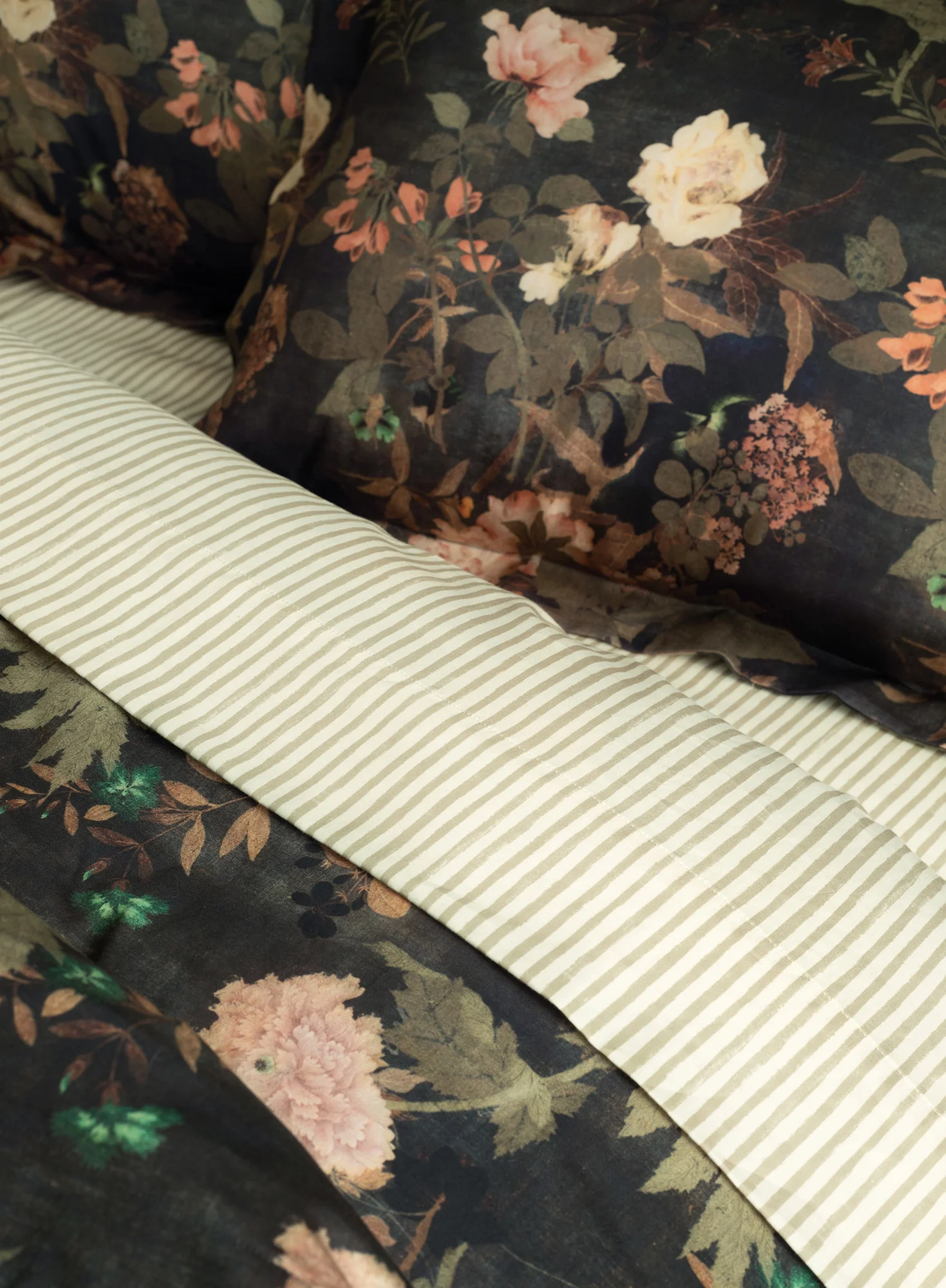 Mica Ming Garden Duvet Cover Set - Image 2