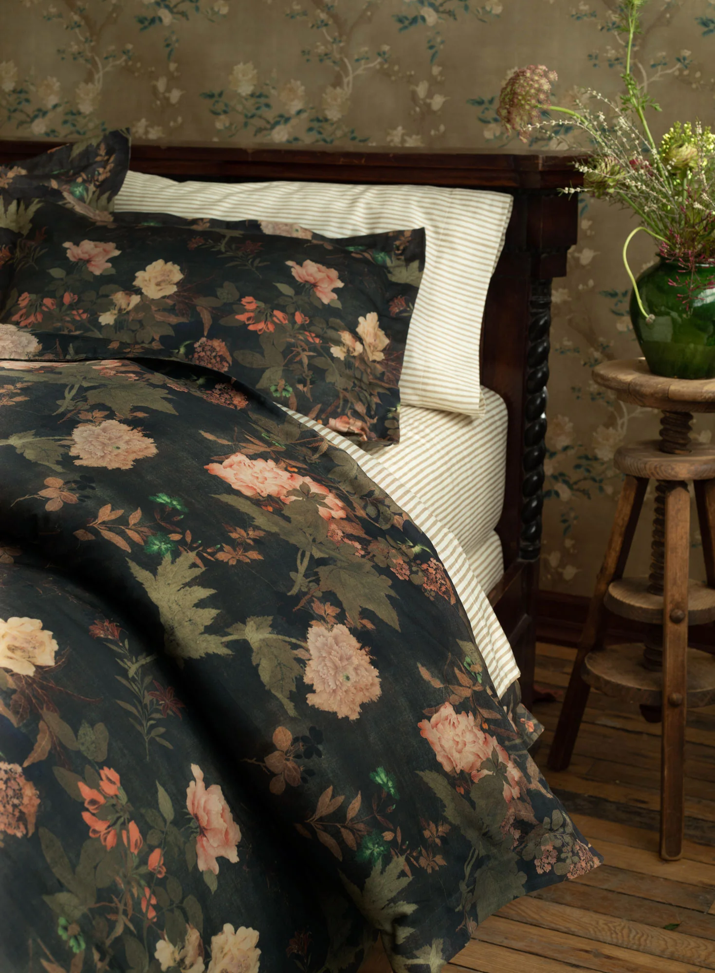 Mica Ming Garden Duvet Cover Set - Image 3