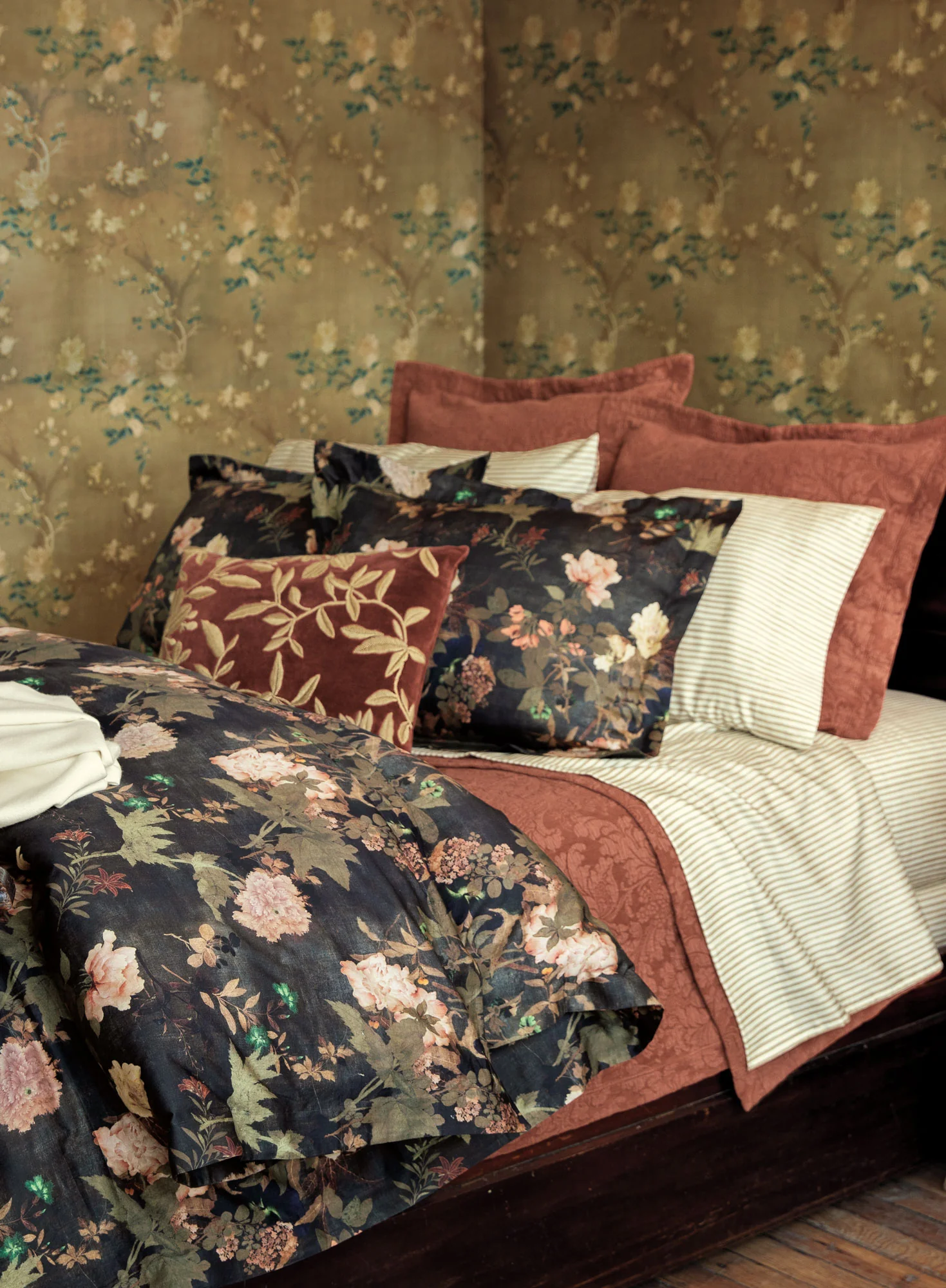 Mica Ming Garden Duvet Cover Set - Image 4