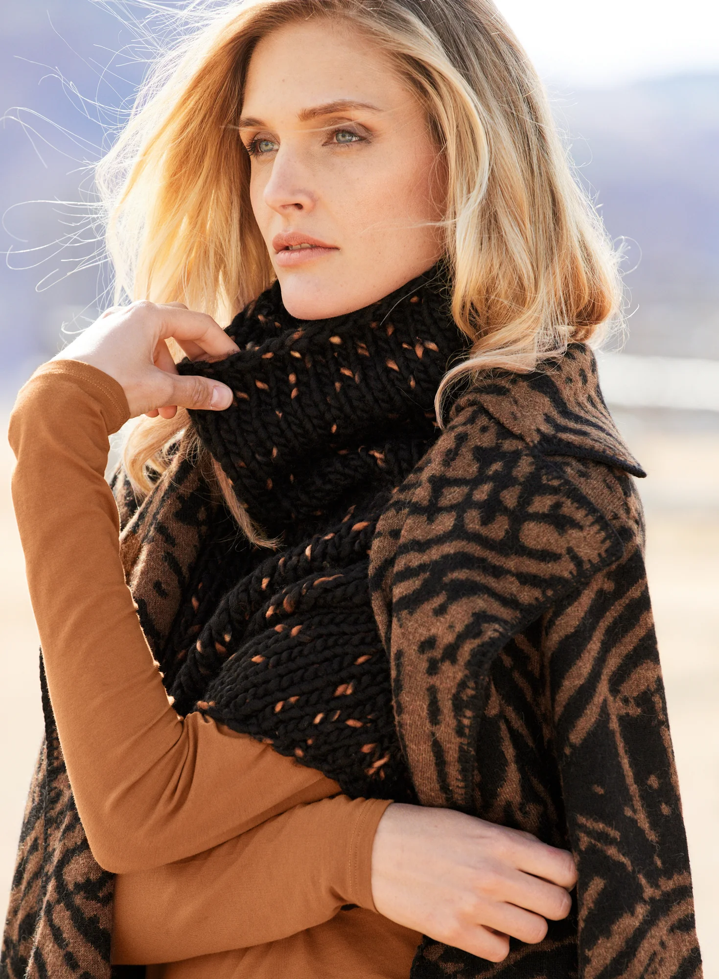 Mika Knit Coat - Image 7
