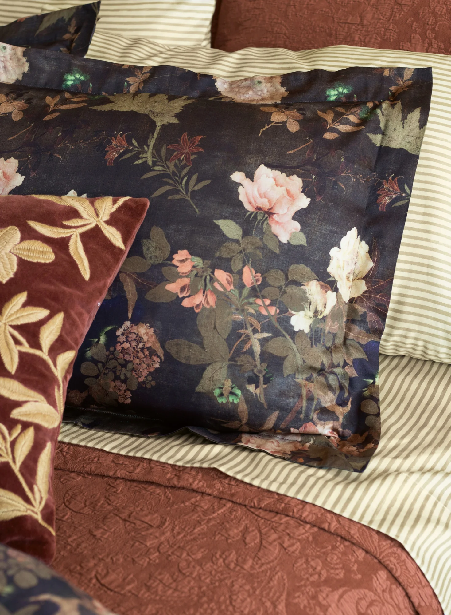 Ming Garden Sham - Image 2