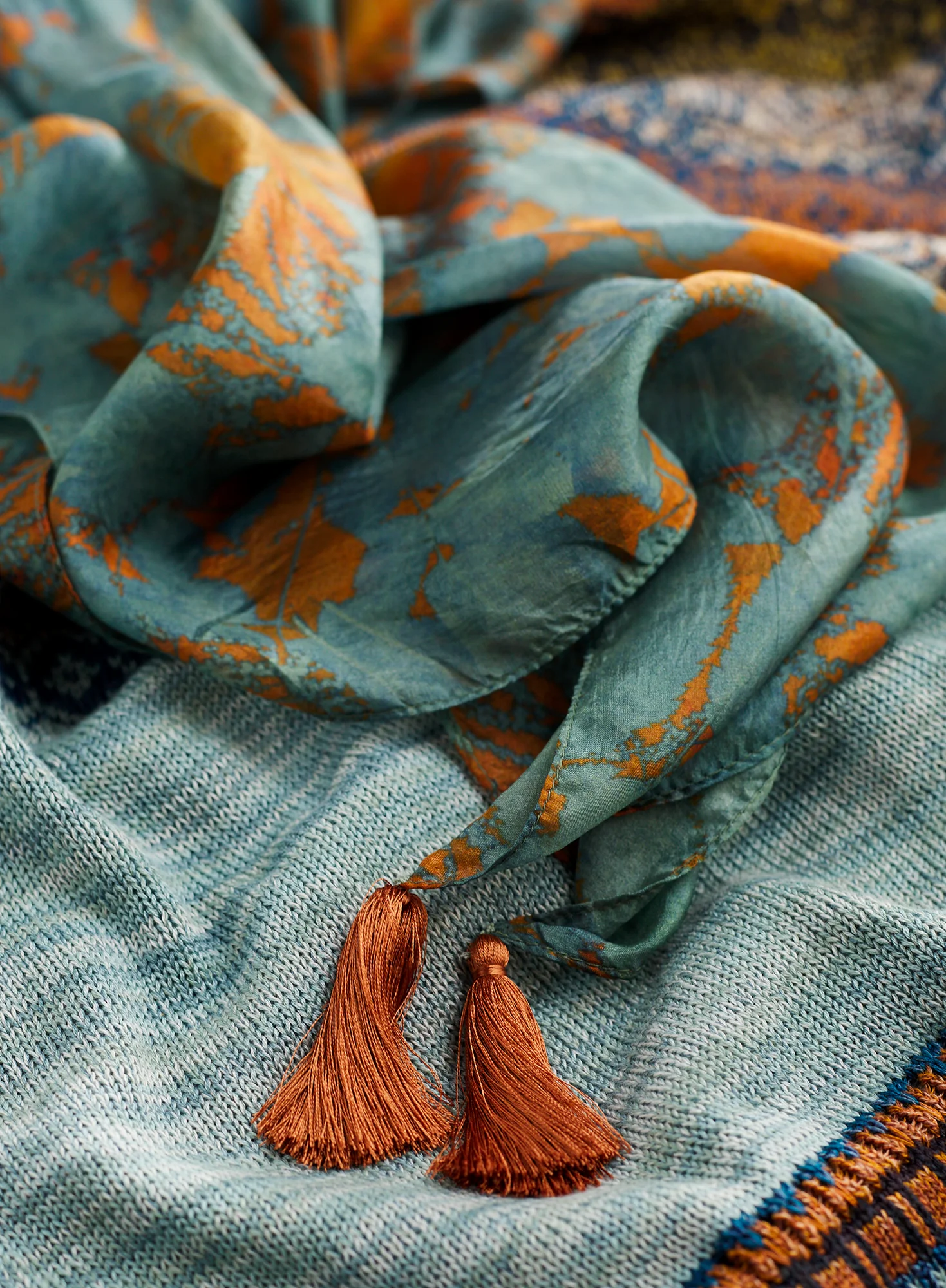Nantes Tassel Scarf
